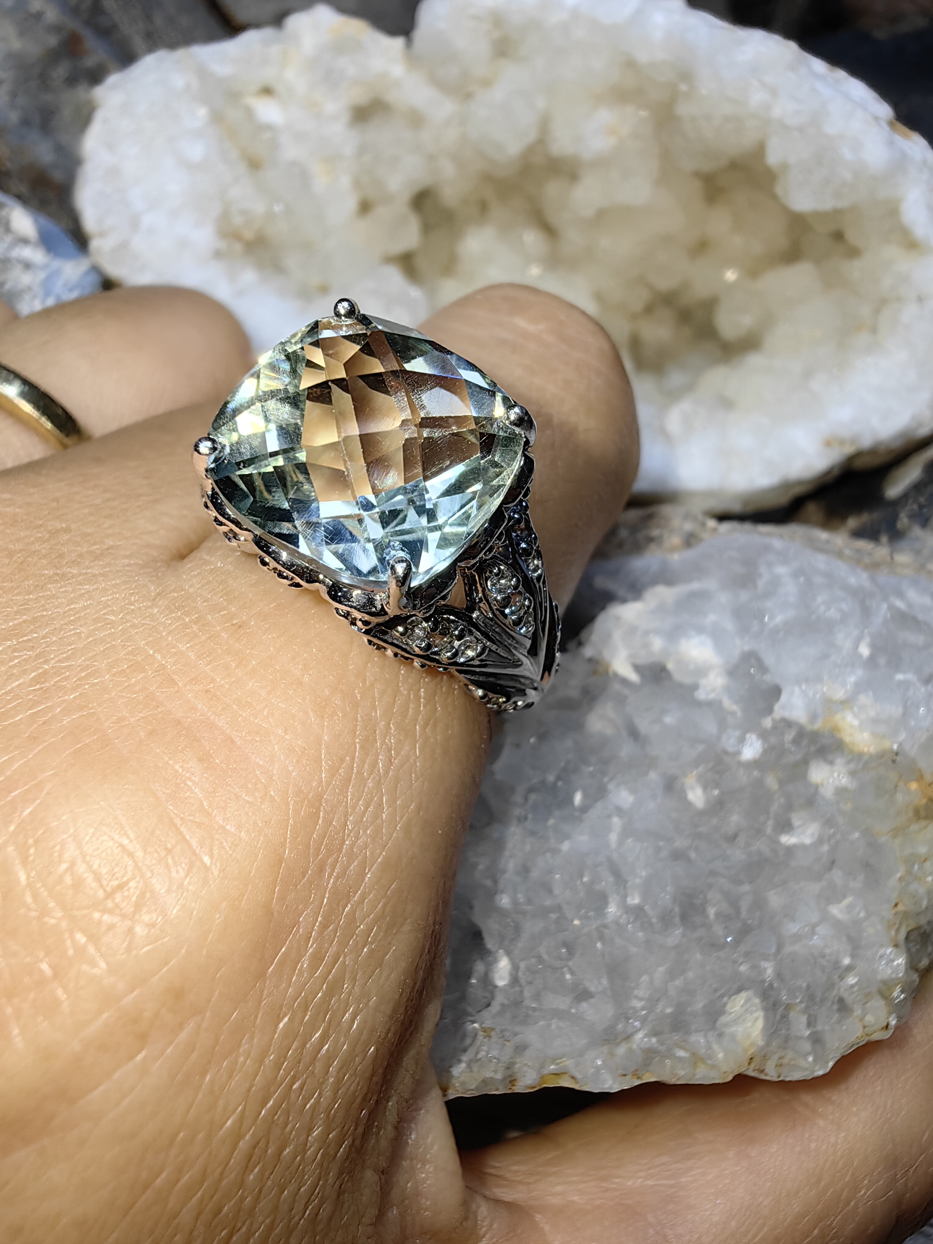 LEMON QUARTZ WHITE TOPAZ RING