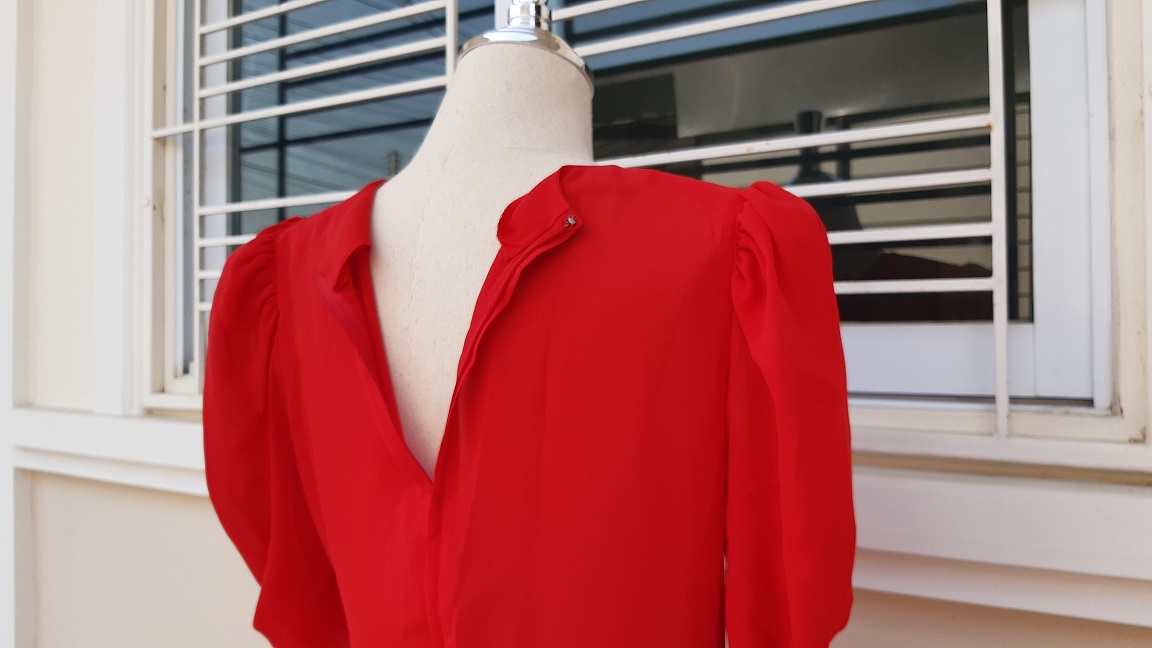 บอดี้สูทวินเทจสีแดง