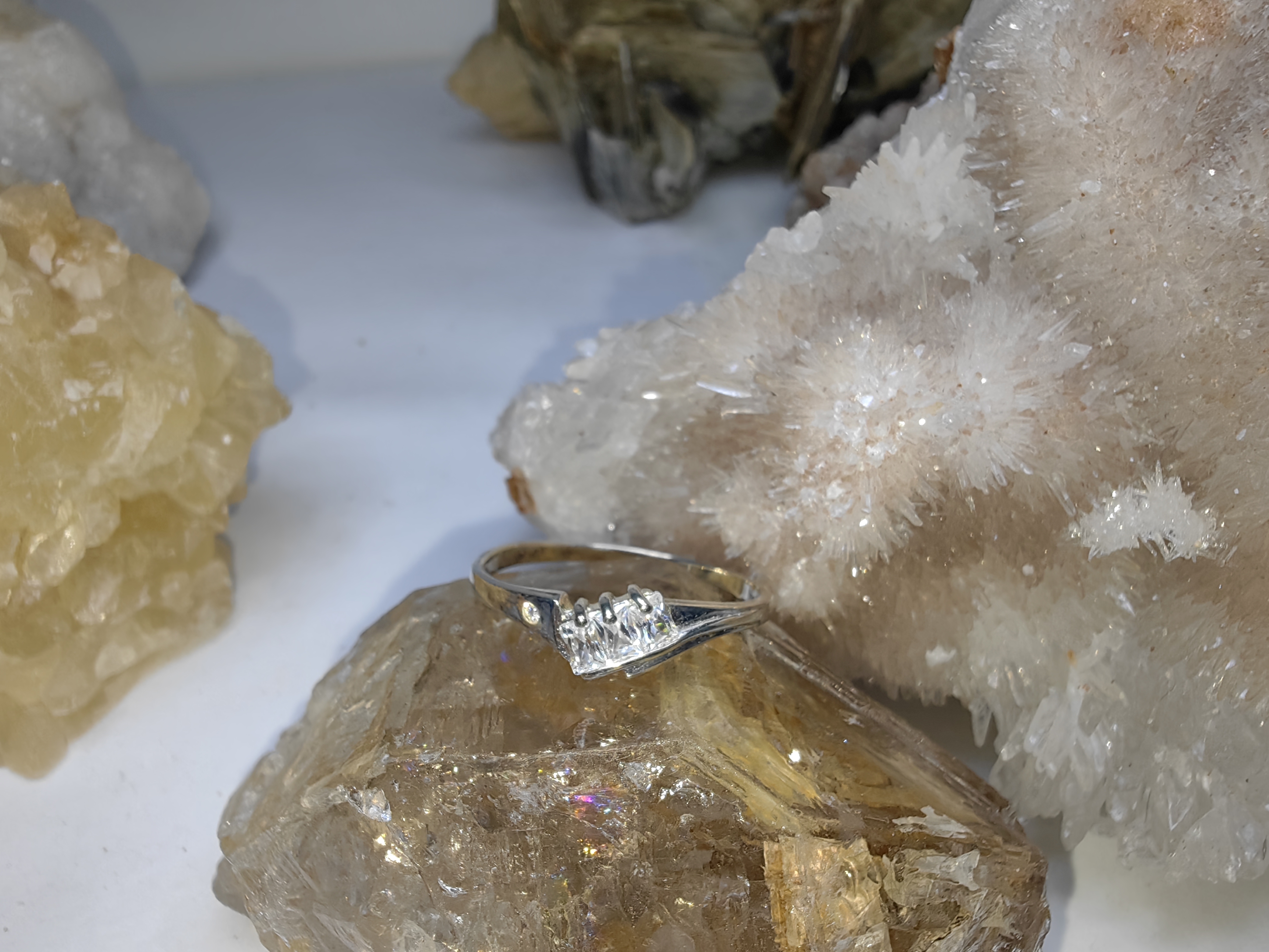 แหวนเพชร CZ เงินแท้ 92.5% Cubic Zirconia 925 Sterling Silver Ring Size 55