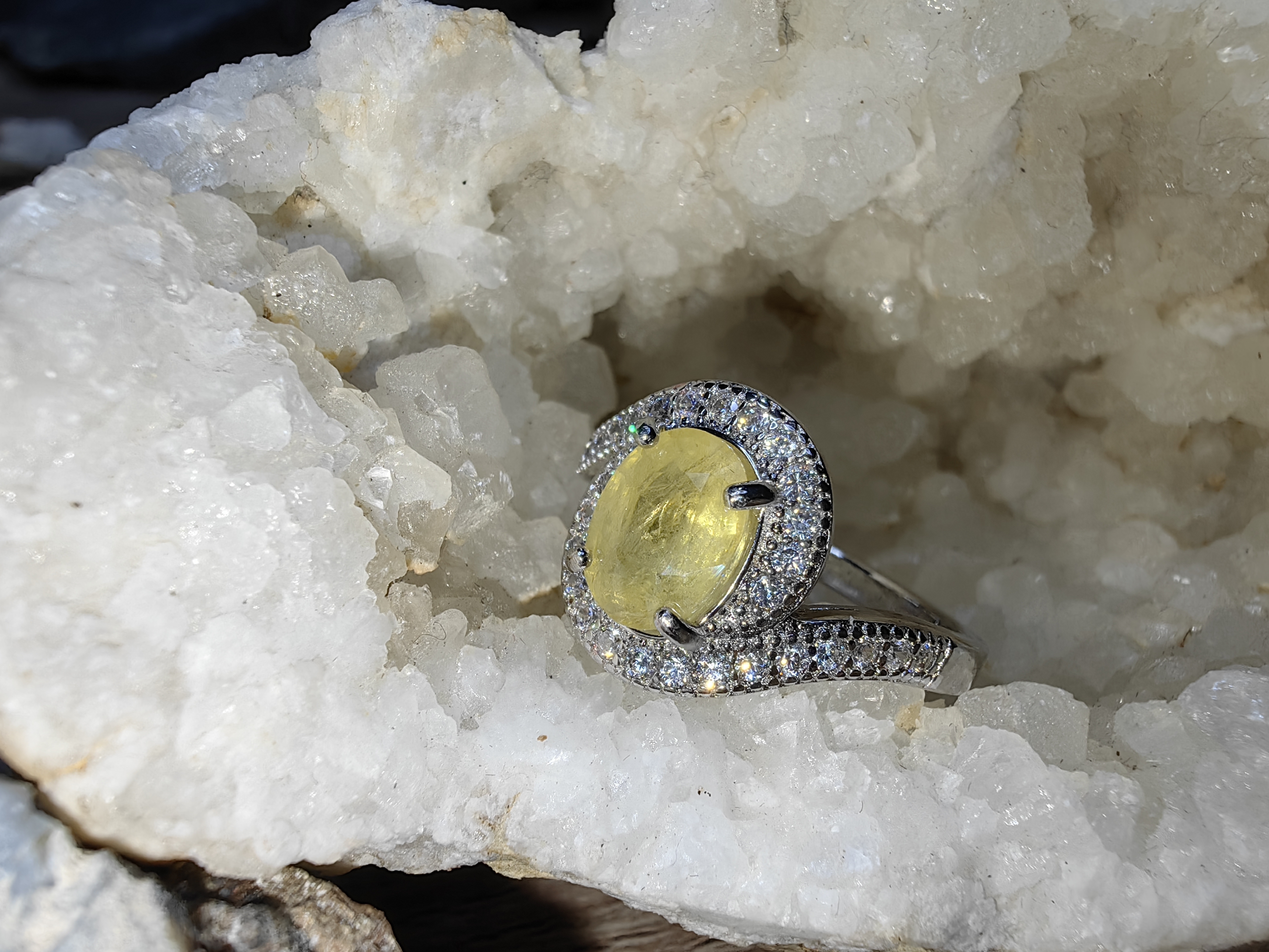 Yellow Sapphire Cubic Zirconia 92.5% Silver Ring แหวนบุษราคัม เงิน 92.5%