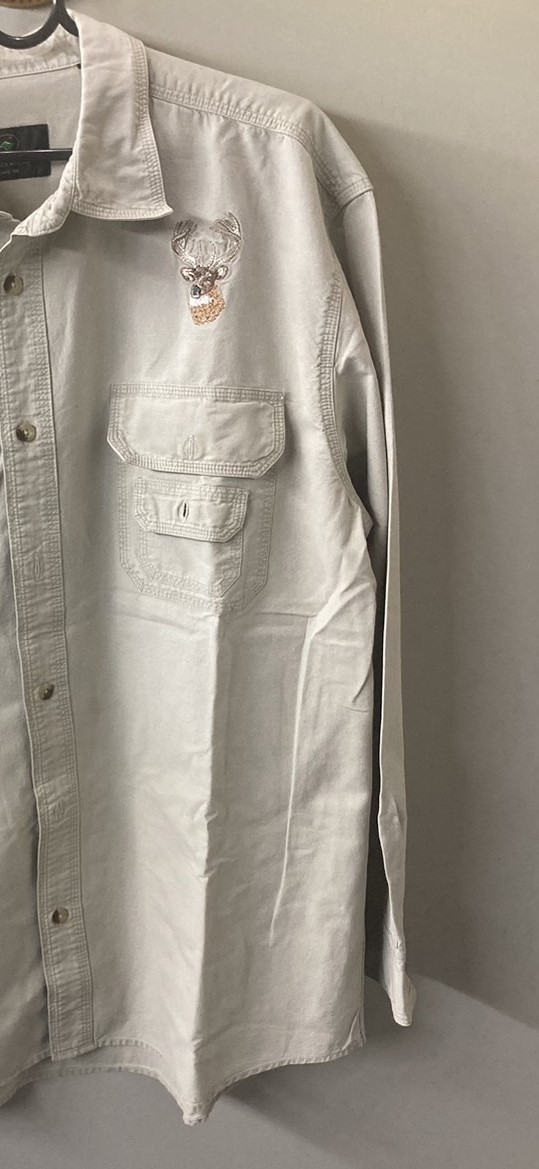 G 220021 เสื้อเชิ้ตแขนยาว ราคาเช่า 30 บาท ต่อ 1 วัน(ขายแล้ว)