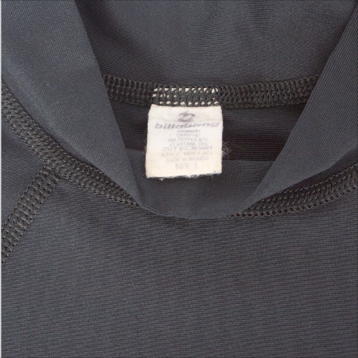 G 190057 เสื้อกีฬา (เจ็ทสกีแขนยาว) billabong ราคาเช่า 150 บาท ต่อ 1 วัน