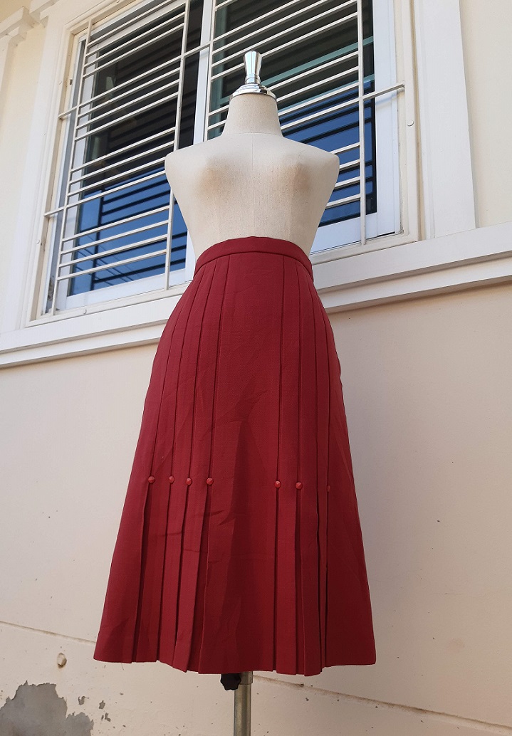กระโปรงพลีทจีบรอบหน้า-หลัง สีแดงสละ (Vintage skirt)