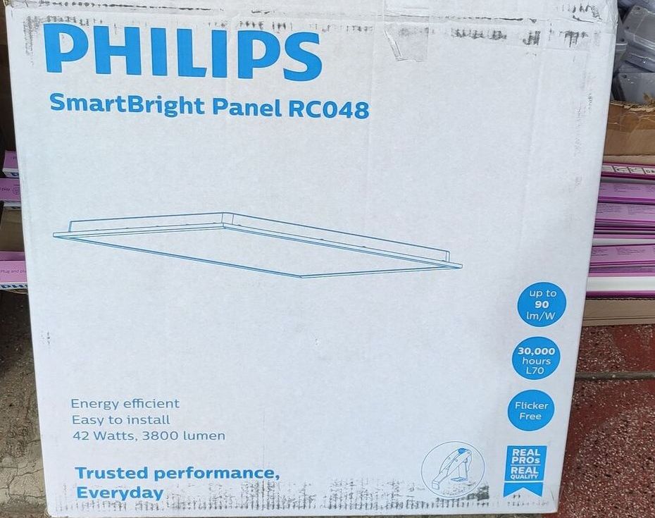 โคมไฟพาแนล LED Panel Philips รุ่น RC048B 3800lm 42w ขนาด60X60 พร้อมคลิป พร้อม อะแดปเตอร์อยู่ด้านนอก