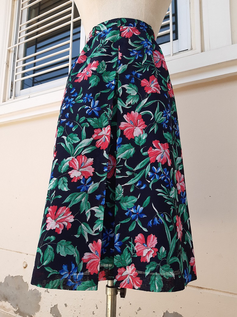 กระโปรงวินเทจลายดอกไม้