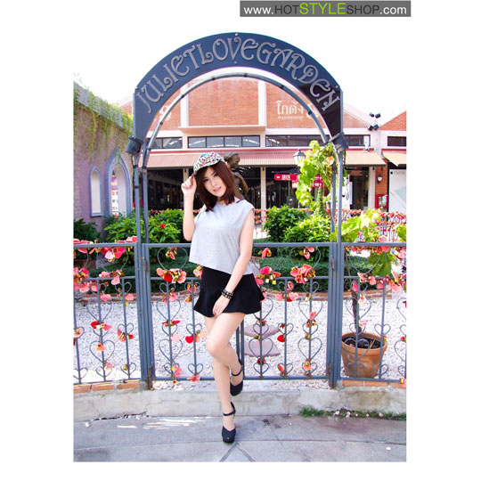 เสื้อครอปแขนกุด เสื้อแขนกุดเอวลอย