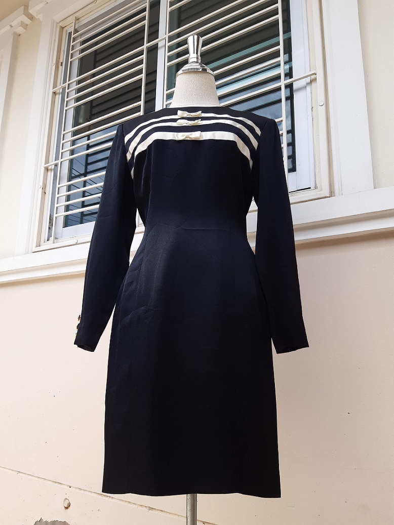 เดรสแขนยาวสีดำ อกแต่งริบบิ้นโบว์ งานวินเทจญี่ปุ่น