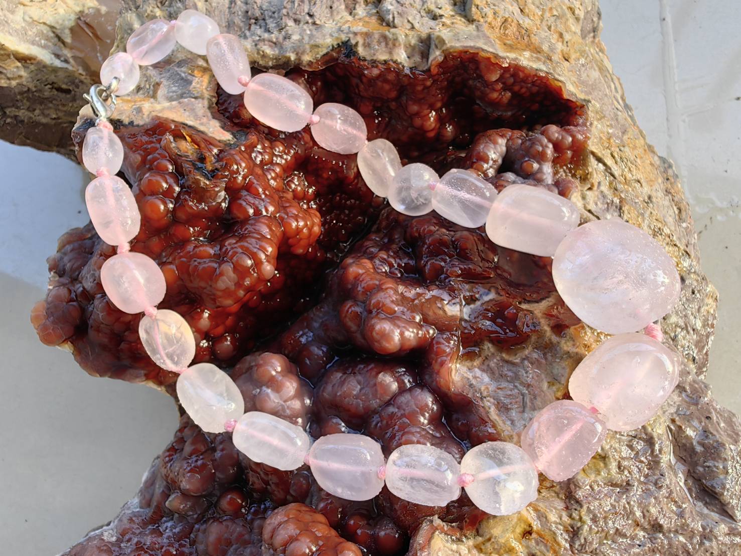 Rose Quartz Necklace สร้อยคอโรสควอตซ์ L 46 cm. 645.50 ct.
