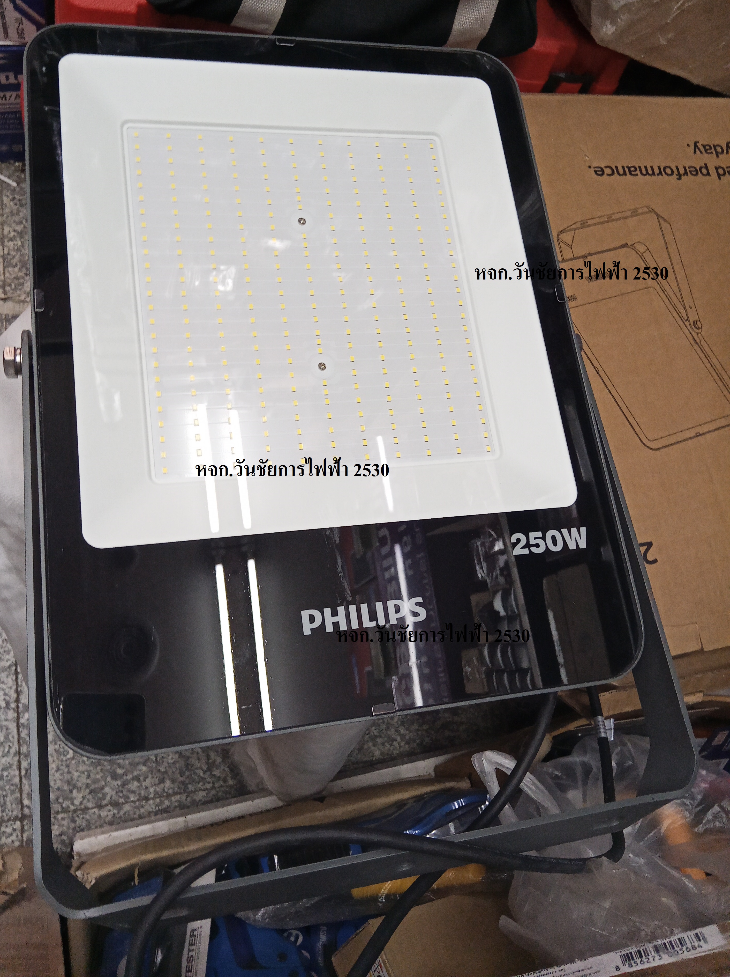 PHILIPS โคมไฟ ไฟสปอร์ตไลท์ LED 250W / ไฟฟลัดไลท์ BVP151 รุ่น SmartBright G3 LED Floodlight แสงขาว เดย์ไลท์