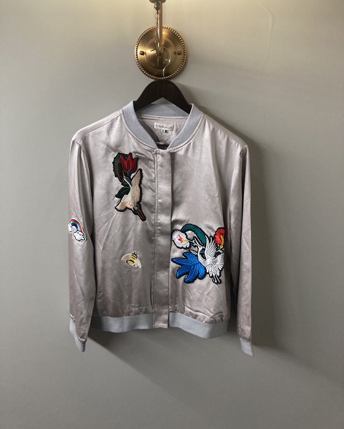 G 220213 เสื้อแจ็คเก็ตปักลาย KoKo Jacket ราคาค่าเช่า 65 ต่อ 1 วัน