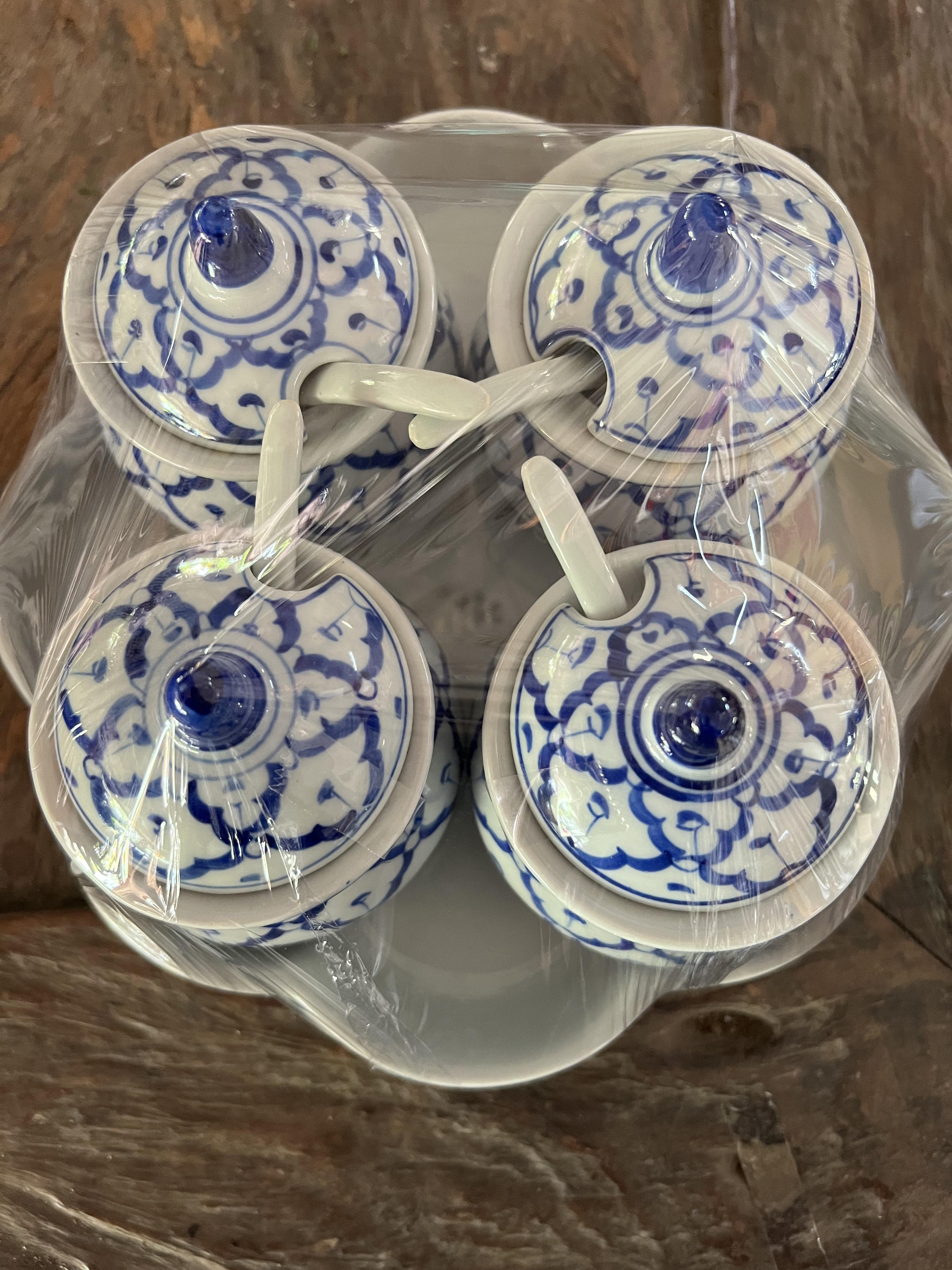 ชุดเครื่องปรุง4ที่ลายไทย