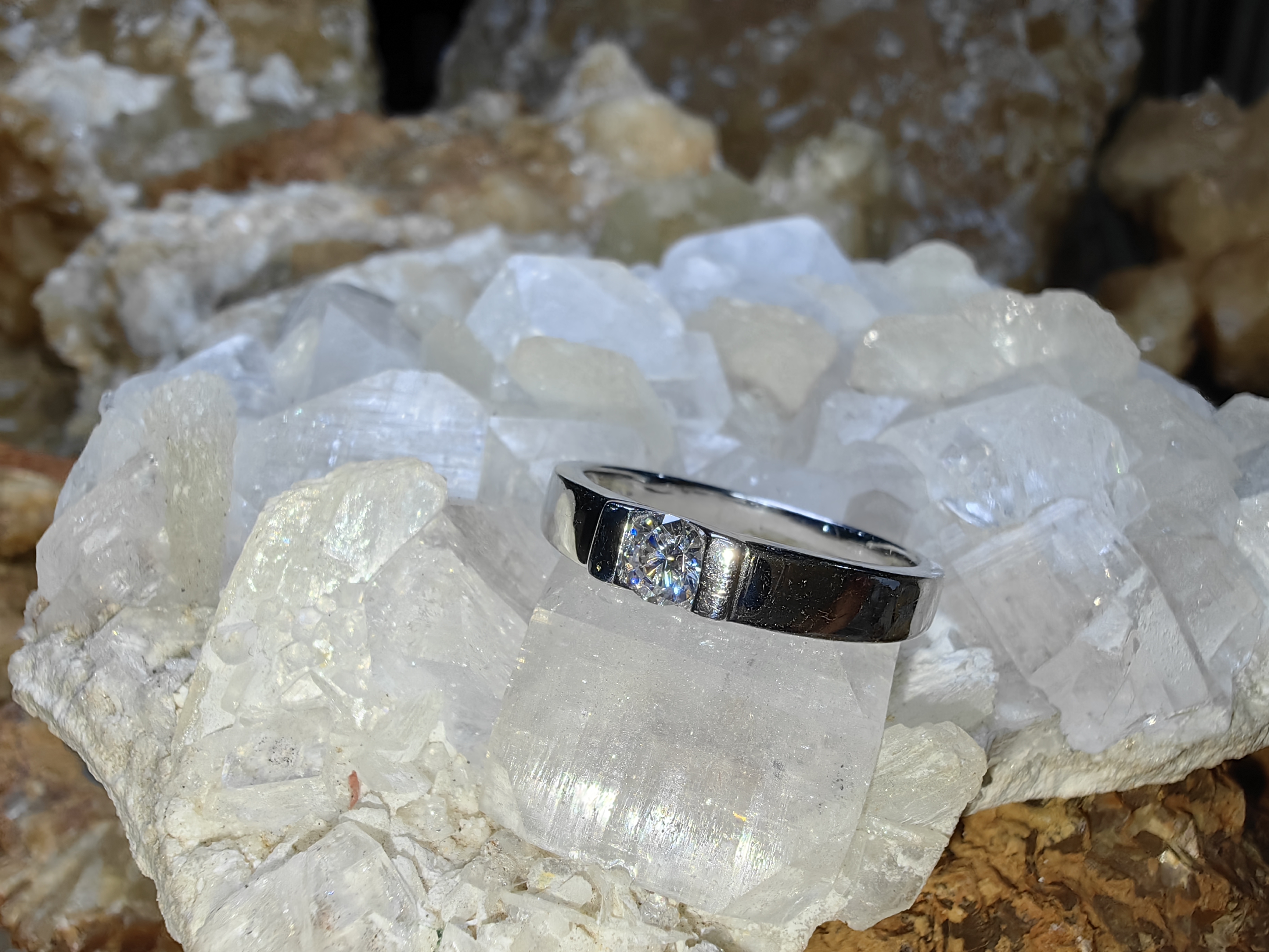 แหวนเพชร CZ เงินแท้ 92.5% Cubic Zirconia 925 Sterling Silver Ring Size 57