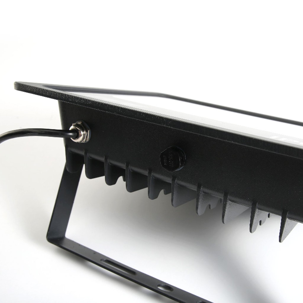 สปอร์ตไลท์แอลอีดี 200วัตต์ โคมไฟสปอรตไลท LED แบรน์อีฟ รุ่น Best แสงขาว 200W DAYLIGHT