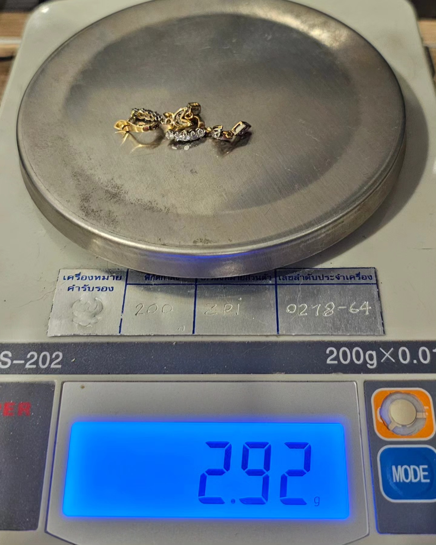 🚫ปิดการขาย(SoIdOut)🚫 ต่างหูโบราณทองคำ 10K หน้าปาหะ เพชรเกสร 4.5 ตัง 10 เม็ด 2 ตัง 12 เม็ด รวม 69 ตัง น้ำ 95-96 ความสะอาด vs-si น้ำหนัก 2.92 กรัม ราคา 9500.-(Net)