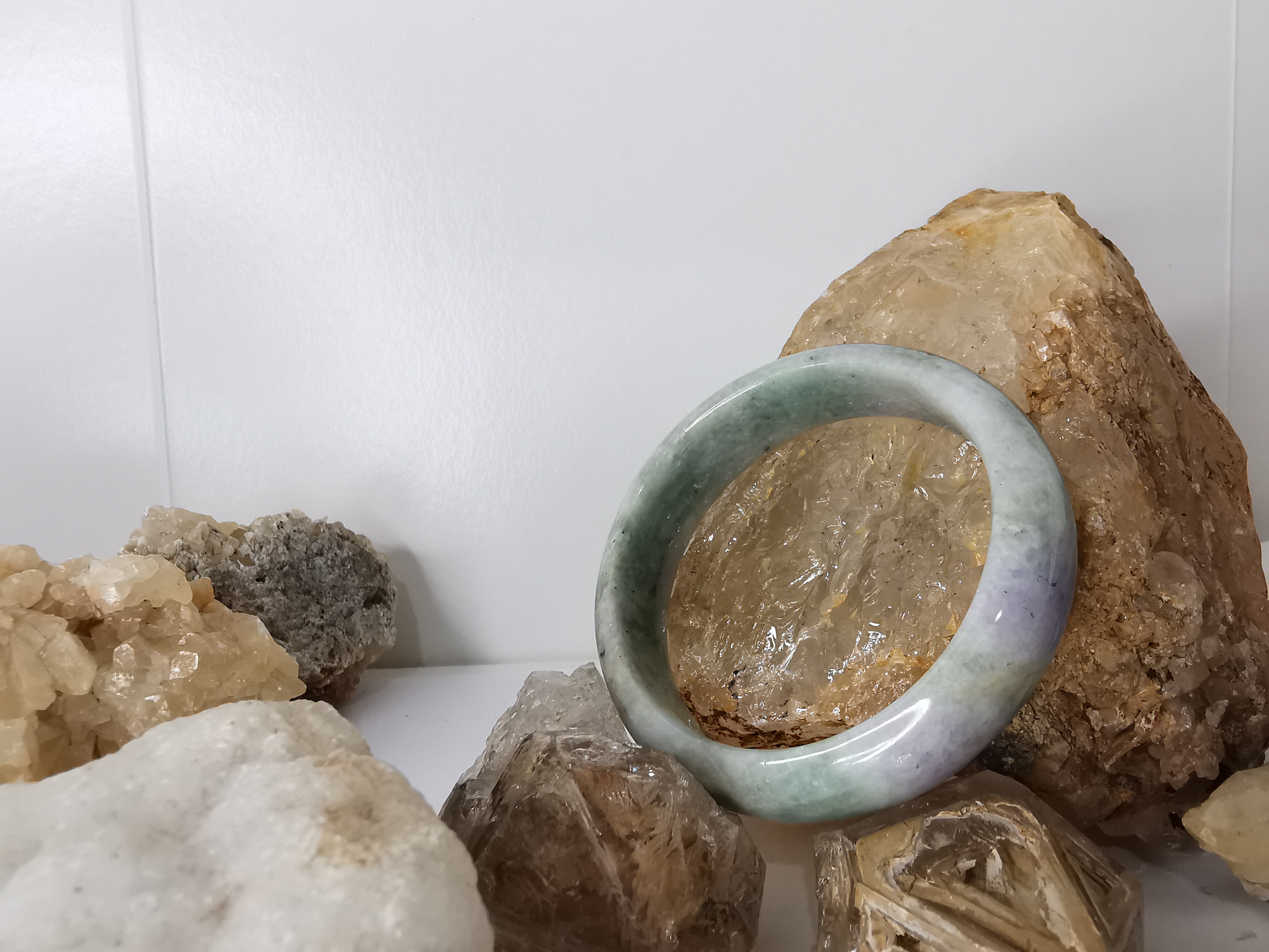 Violet Green Yellow Jade Bangle กำไลหยกเจไดต์แท้ Diameter/ เส้นผ่านศูนย์กลางด้านใน 56 mm.