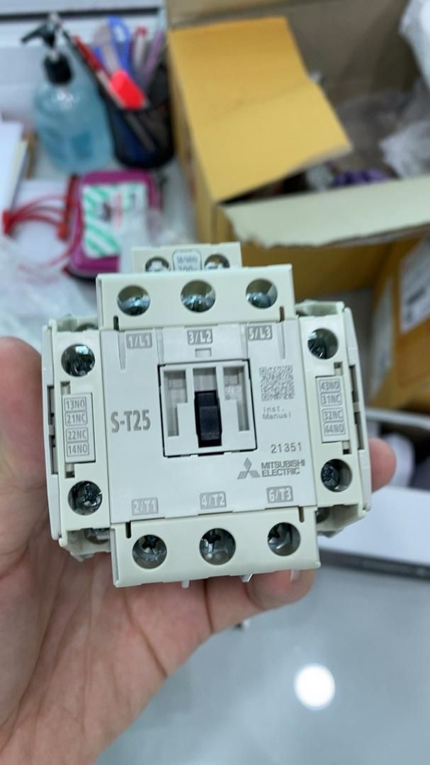 MITSUBISHI แมกเนติก คอนแทกเตอร์ ST-25 S-T25 220V Magnetic Contactor (AC1=32A) มิตซูบิชิ