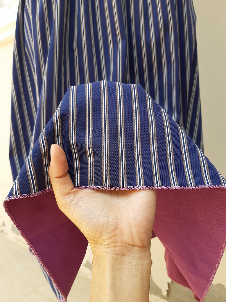 กระโปรงบานทรงเอ ใส่ได้ 2 ด้าน สีม่วง กับ สีกรมท่าลายทาง