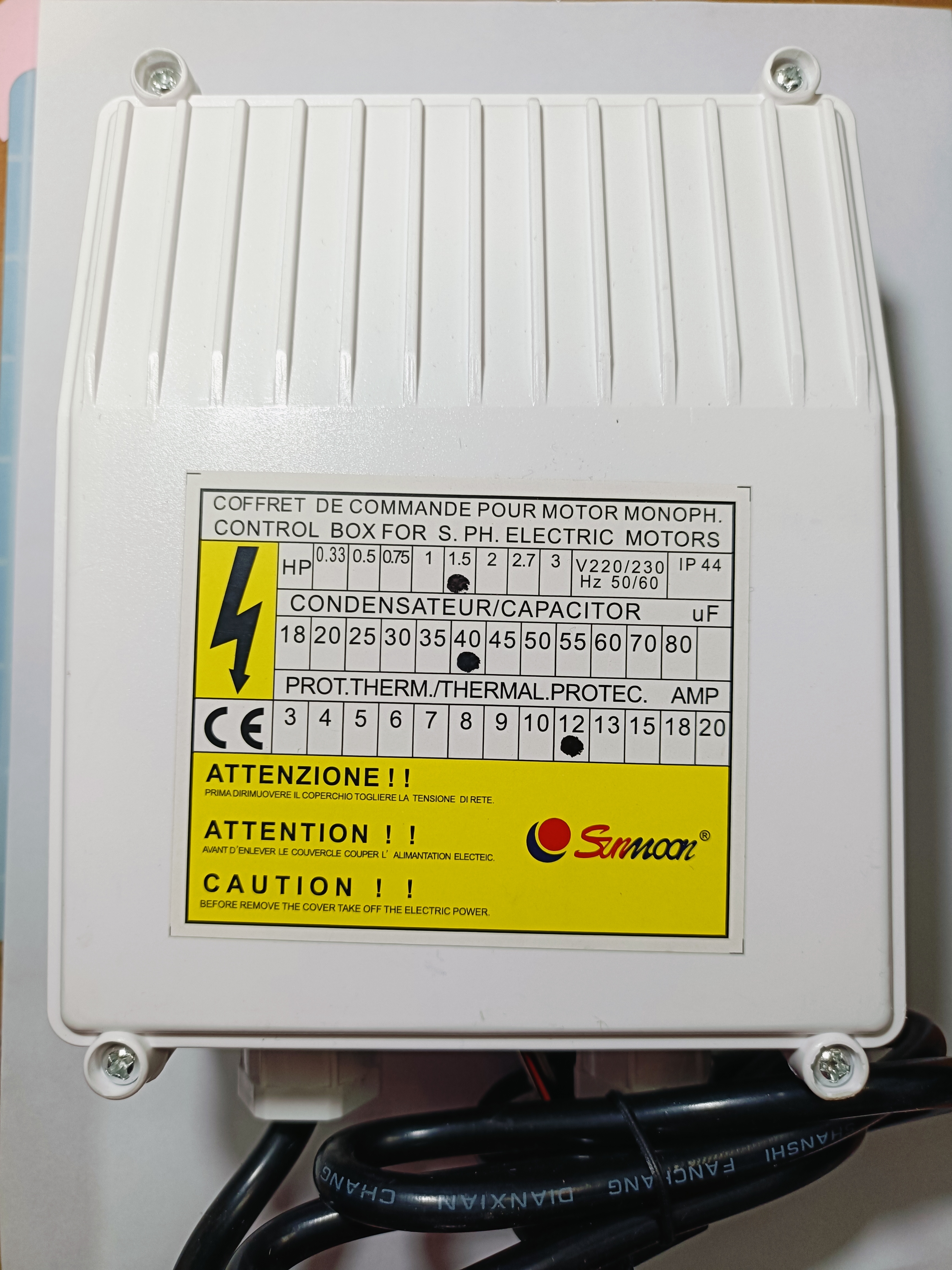 กล่องคอนโทรล กล่องปั้มน้ำ กล่องควบคุม 1.5HP 1.5แรง 40UF ซับเมอร์ส ปั๊มบาดาล ซับเมิส ปั๊มน้ำบาดาล ( CONTROL BOX )