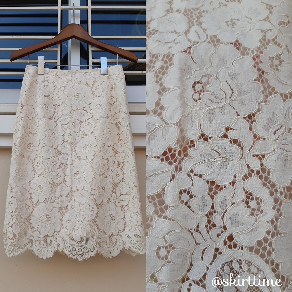 กระโปรงทรงเอสีครีม ผ้าลูกไม้นุ่ม แบรนด์ญี่ปุ่น