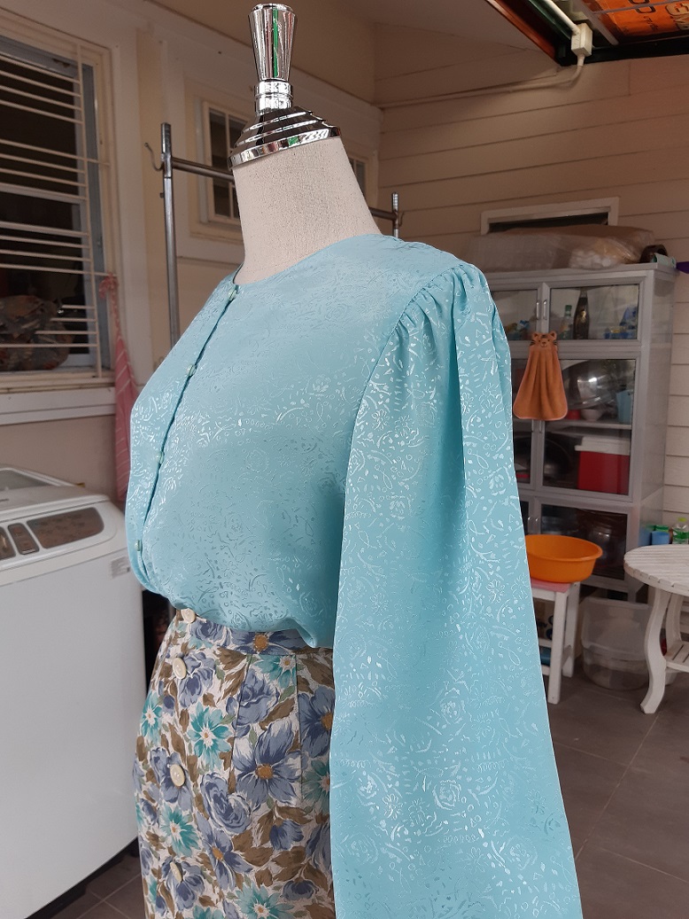 กระโปรงทรงเอลายดอกไม้