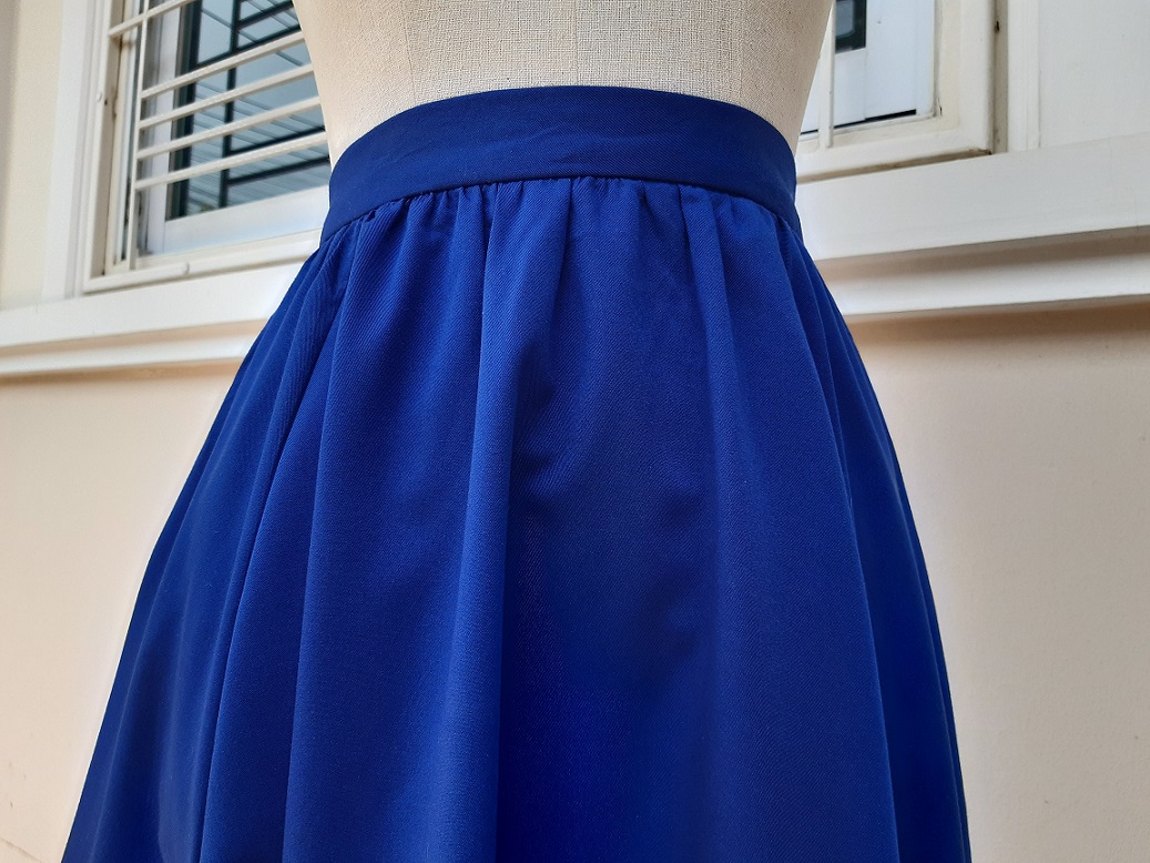 กระโปรงหางปลาสีน้ำเงิน สำหรับสาวอวบ