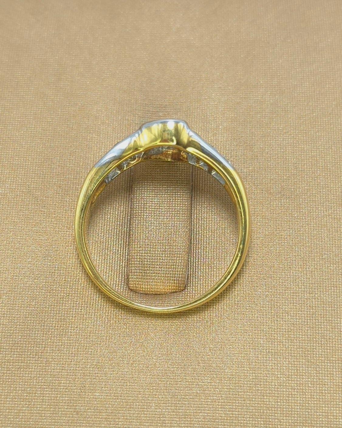 🚫ปิดการขาย(SoIdOut)🚫แหวนทองคำ 18K เพชรเกสร 14 ตัง 2 เม็ด 3 ตัง 7 เม็ด 2 ตัง 6 เม็ด รวม 61 ตัง น้ำ 96-97 ความสะอาด vvs-vs ไซส์ 51 น้ำหนัก 3.9 กรัม ราคา 15,900.-(Net)