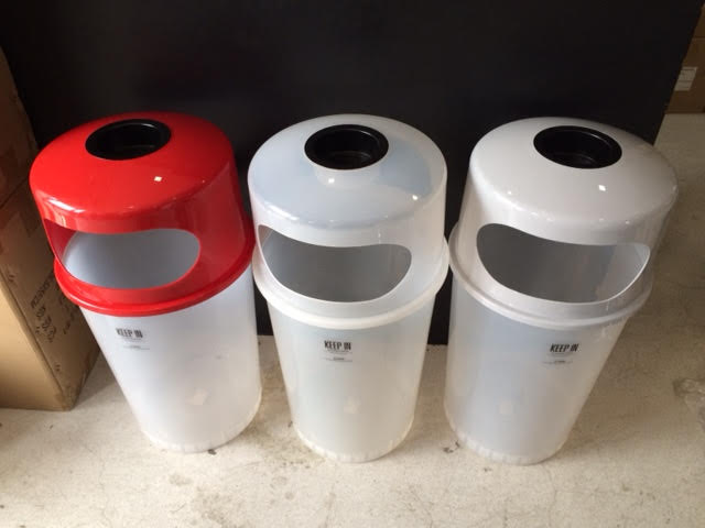 ถังขยะพลาสติกใส ทรงกลม พร้อมที่เขี่ยบุหรี่ 45 ลิตร