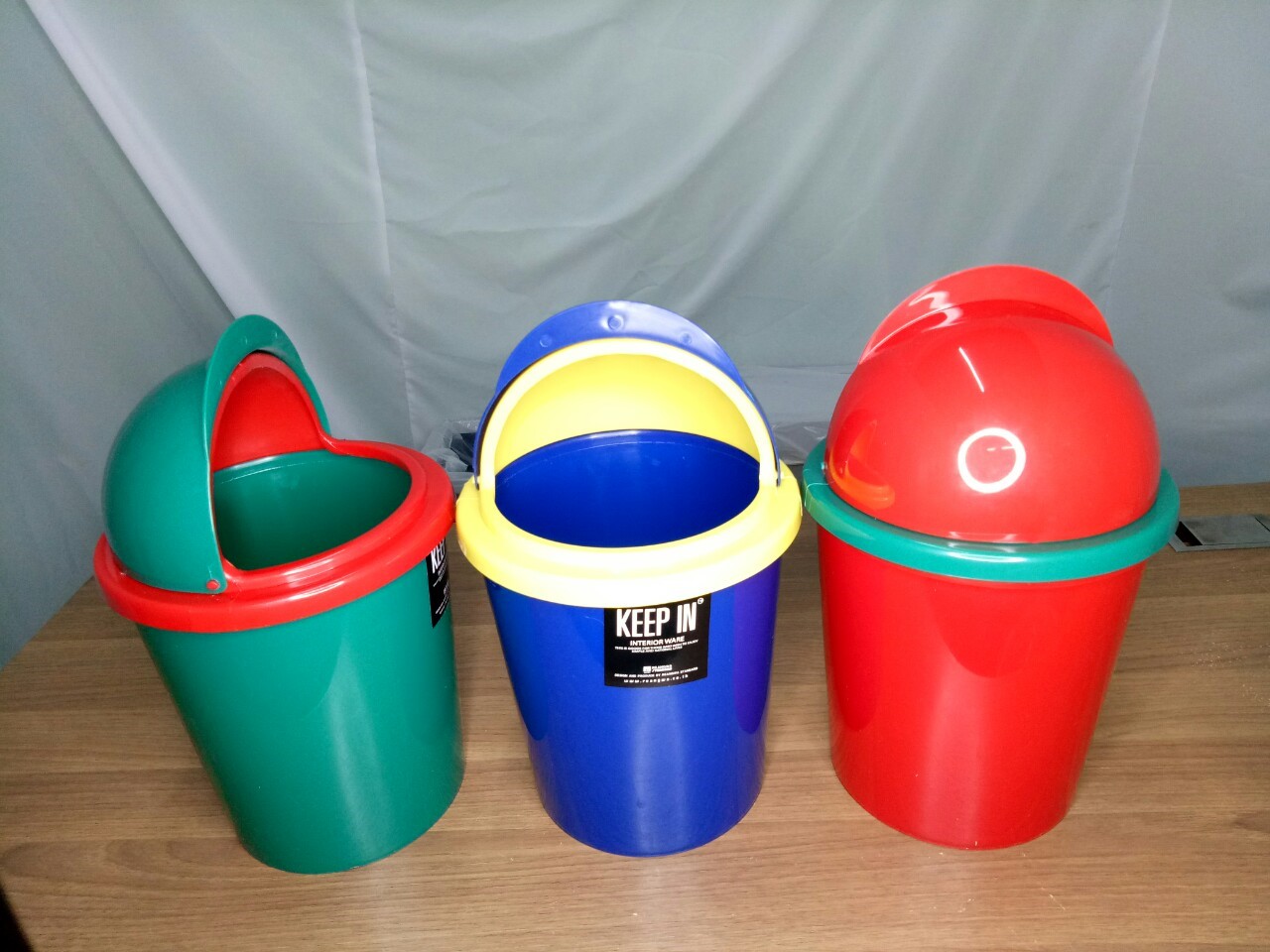 ถังขยะทรงกลม ฝาโดม 8 ลิตร