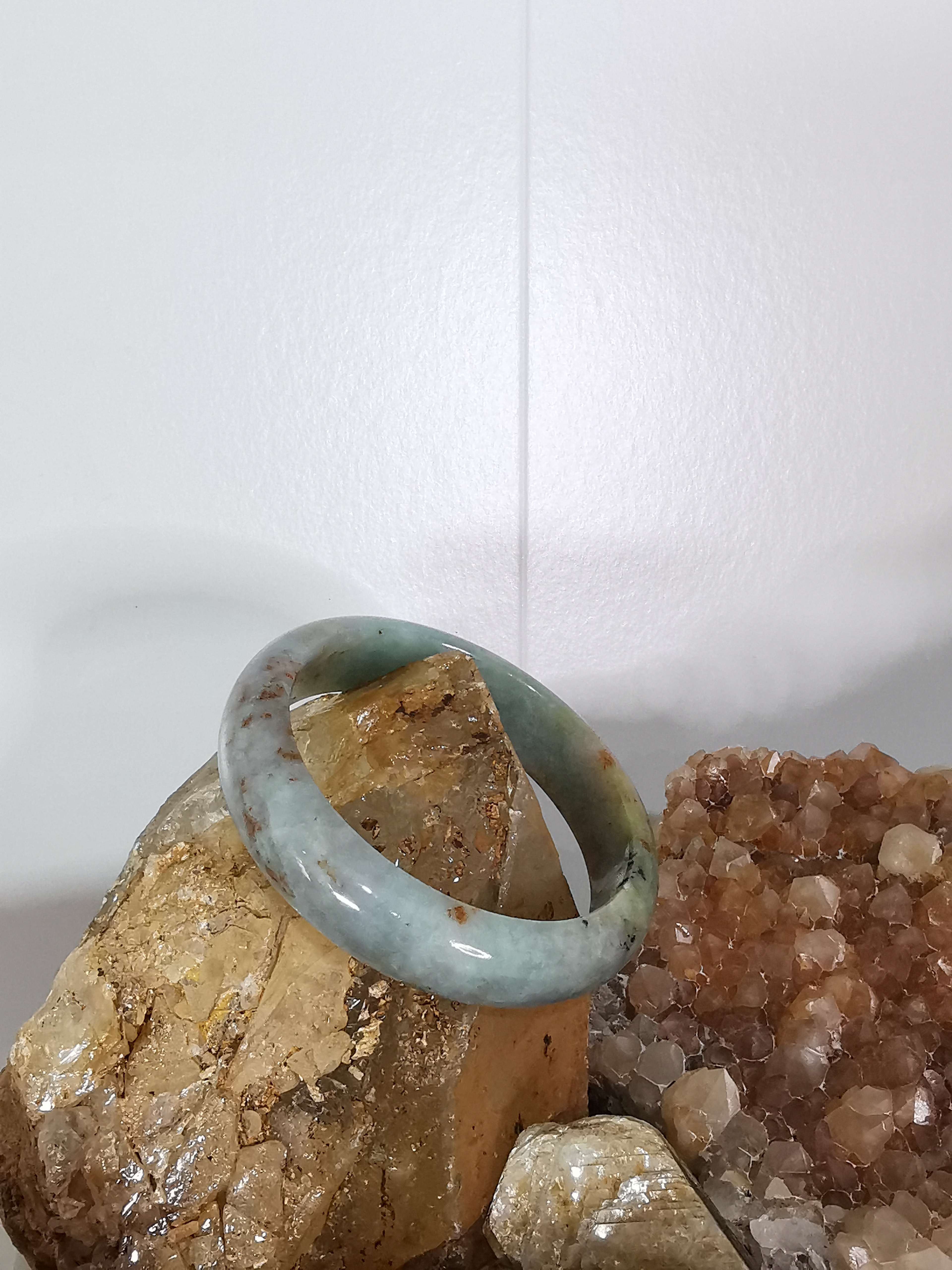 Green Orange Yellow Red Bangle กำไลหยกเจไดต์แท้ Diameter/ เส้นผ่านศูนย์กลางด้านใน 59 mm.