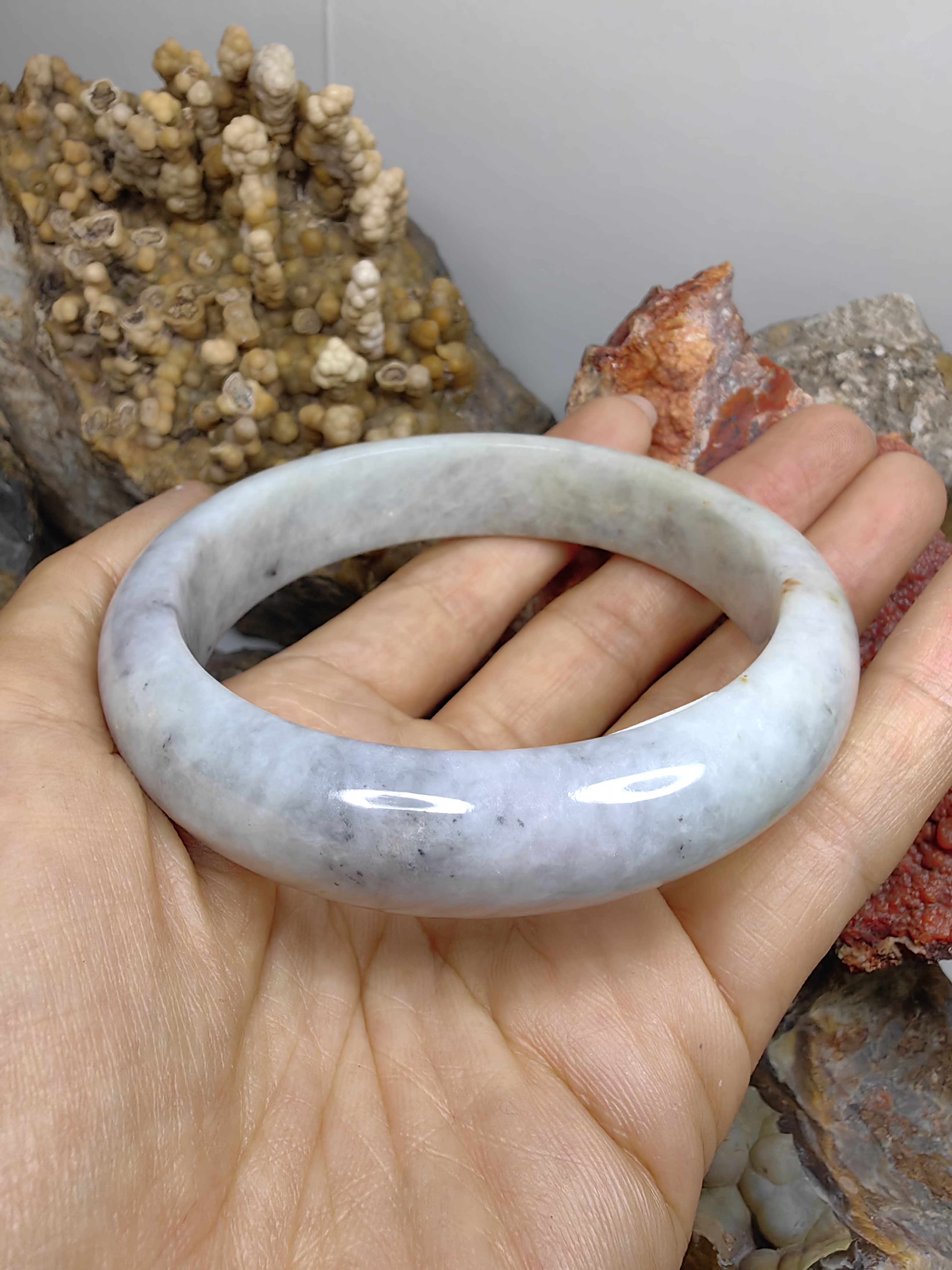 Burmese Jadeite Bangle Size 63 กำไลหยกเจไดต์พม่า Diameter/ เส้นผ่านศูนย์กลางด้านใน 63 mm.