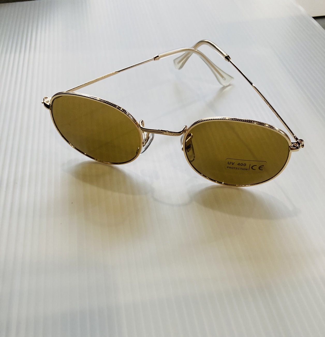 G 210324 แว่นตาเกันแดด ทรงกรม ราคาเช่า 30 บาท ต่อ 1 วัน