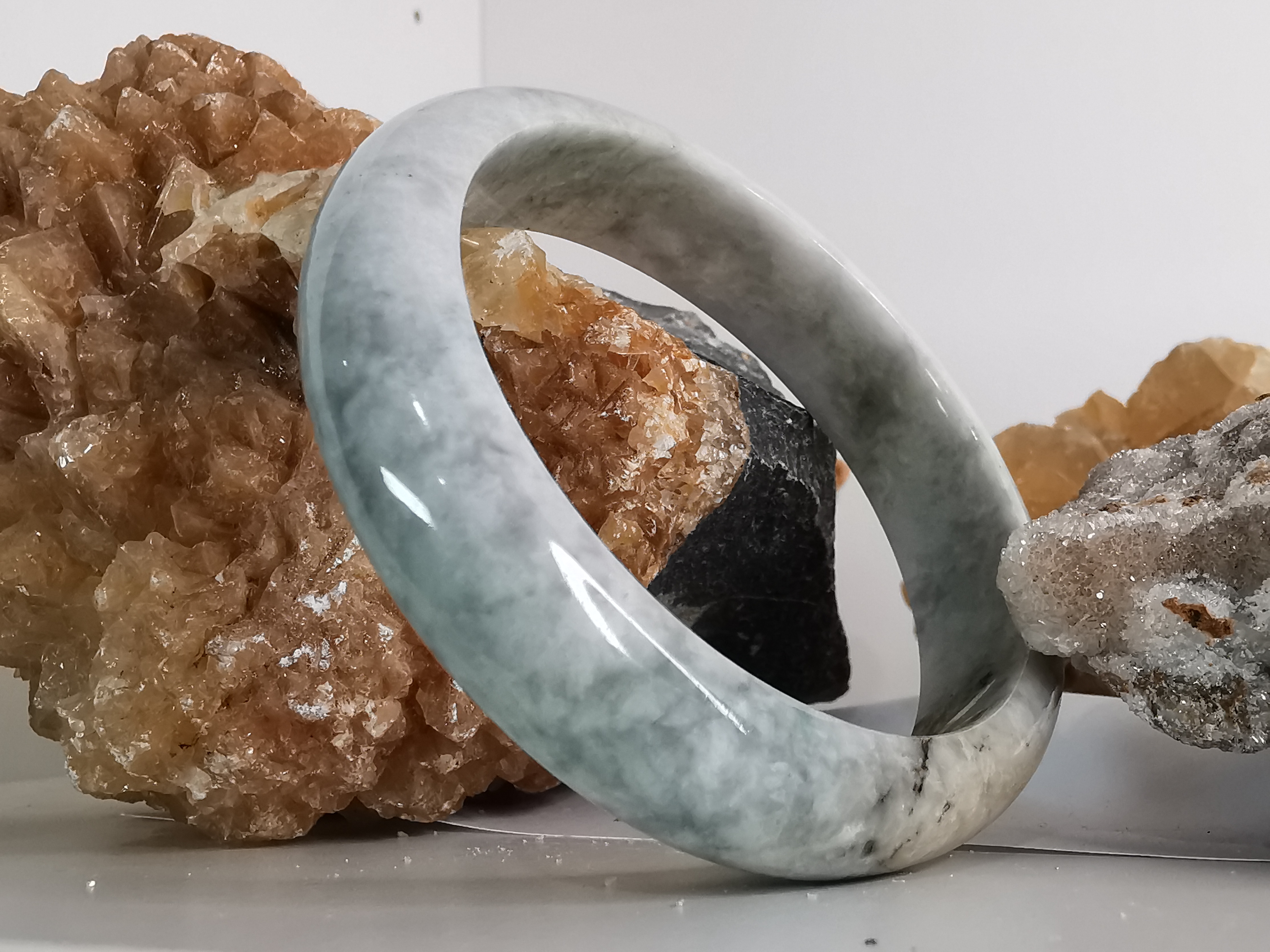 White Green Yellow Brown Jade Bangle กำไลหยกเจไดต์แท้ Diameter/ เส้นผ่านศูนย์กลางด้านใน 57 mm.