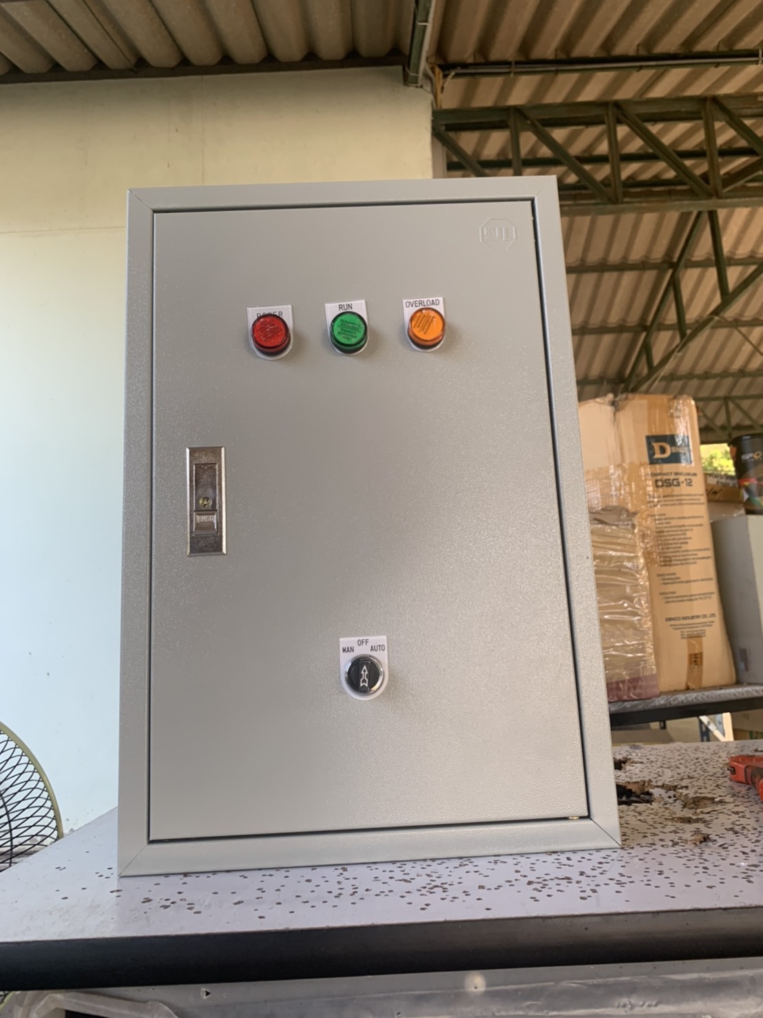 ตู้ควบคุมปั๊มน้ำขนาด 3 Hp 220v ตั้งเวลาการทำงาน ตู้เหล็ก มีป้องกันไฟตกไฟเกิน