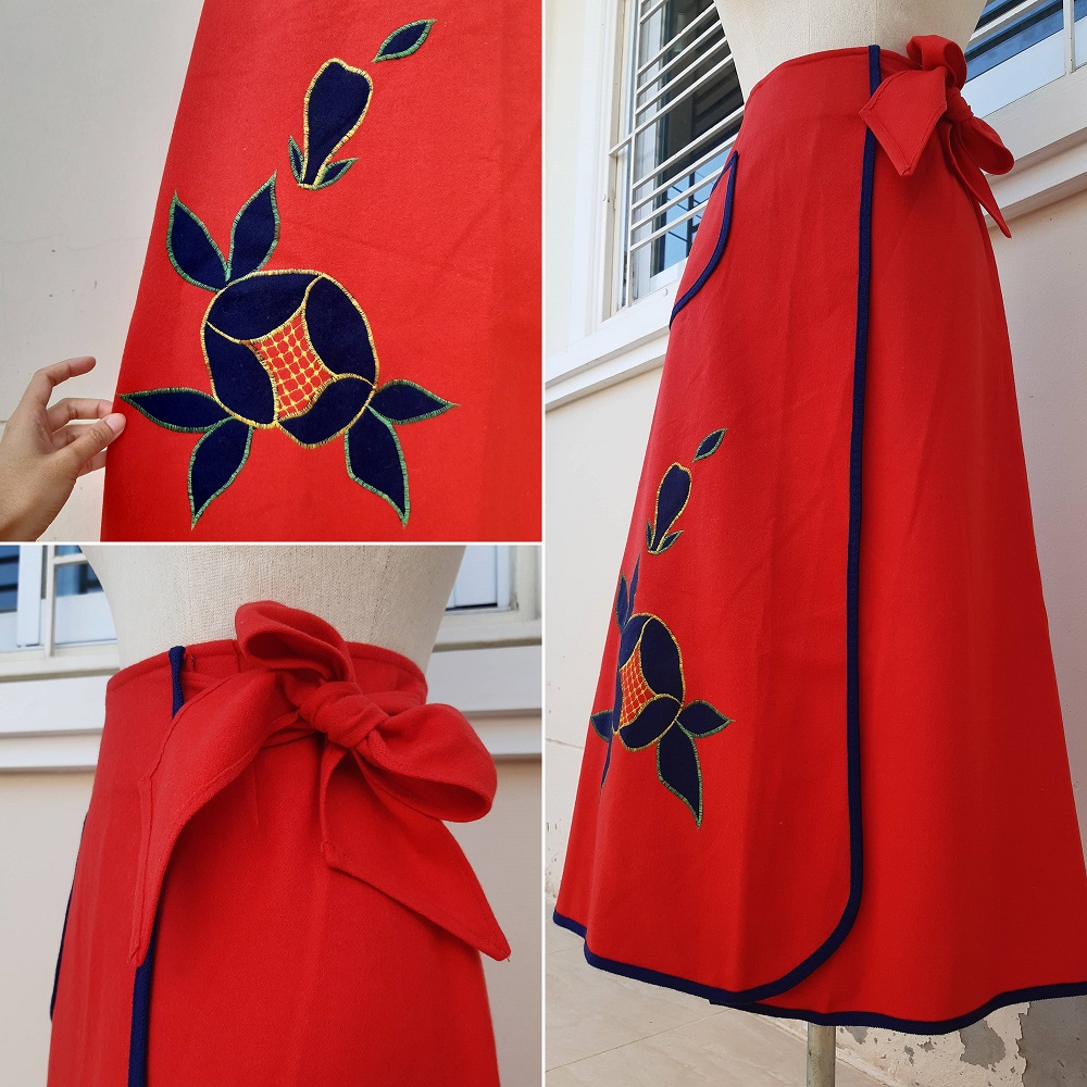 🔥 SALE 50% 🔥 กระโปรงวินเทจทรงป้ายข้างสีแดงลายดอกไม้ (Vintage skirt 70s Pattern)