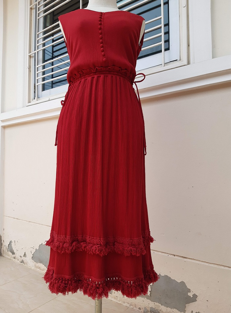 เดรสญี่ปุ่นสีแดงเข้ม เอวรูดเชือก 2 ฝั่ง ผ้าไม่ต้องรีด