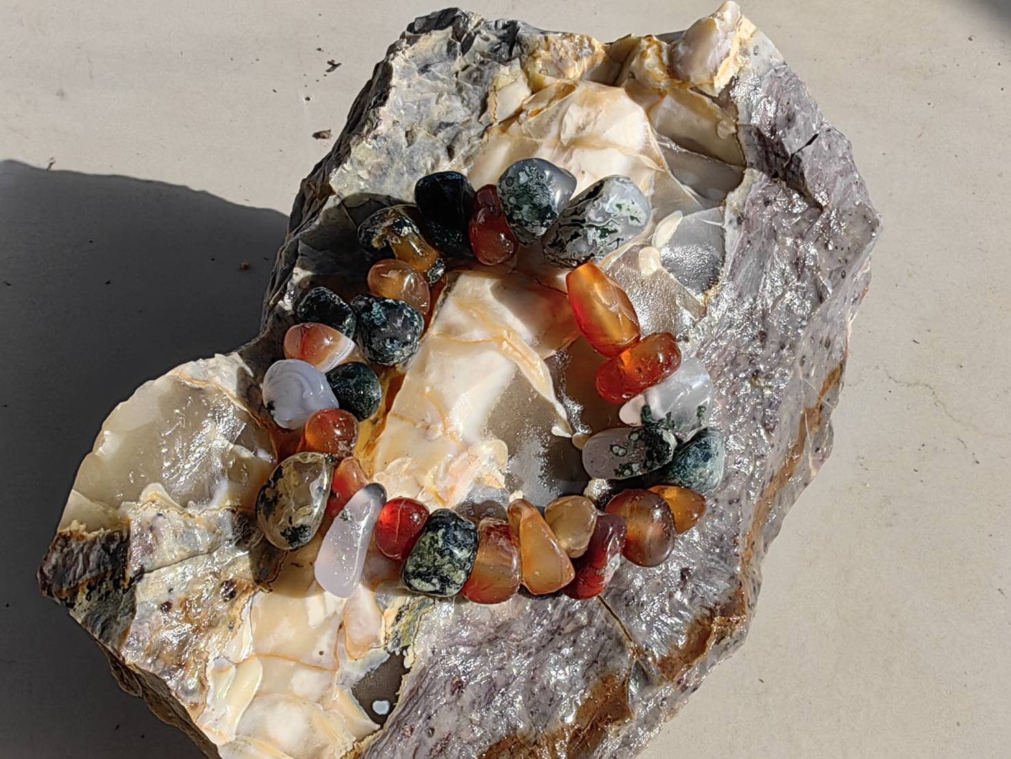 Carnelian Agate Bracelets สร้อนข้อมือคาร์เนเลียน อาเกต Size 16 cm. 311.50 ct