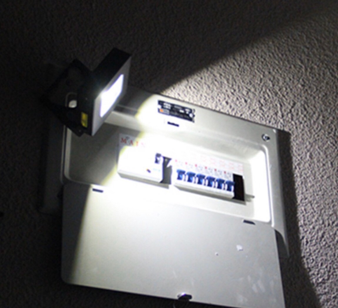 LED Flood Emer 5 in 1 USB 5VD 10 w Daylight