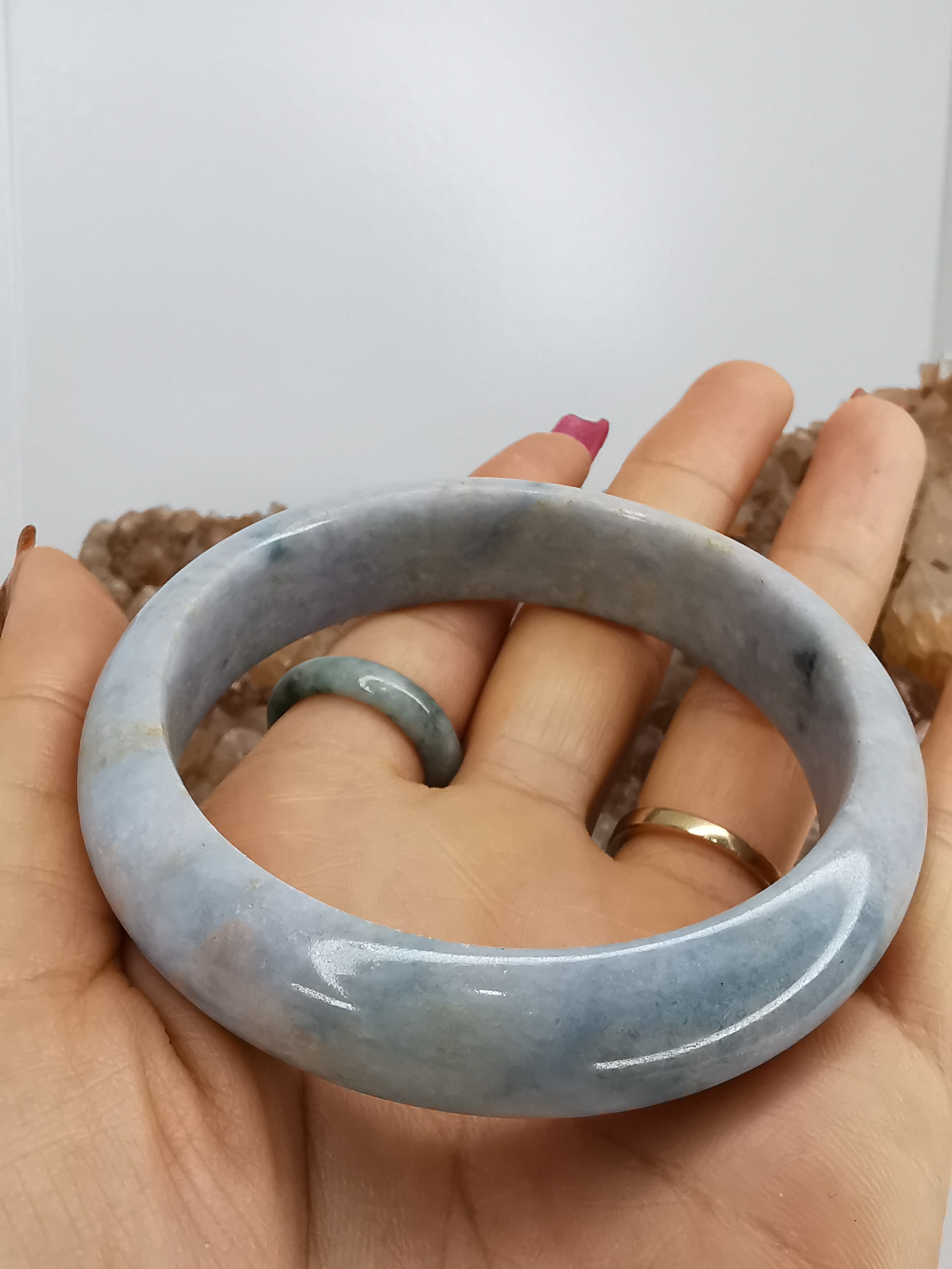 Blue Green Yellow Jade Bangle กำไลหยกเจไดต์แท้ Diameter/ เส้นผ่านศูนย์กลางด้านใน 59 mm.