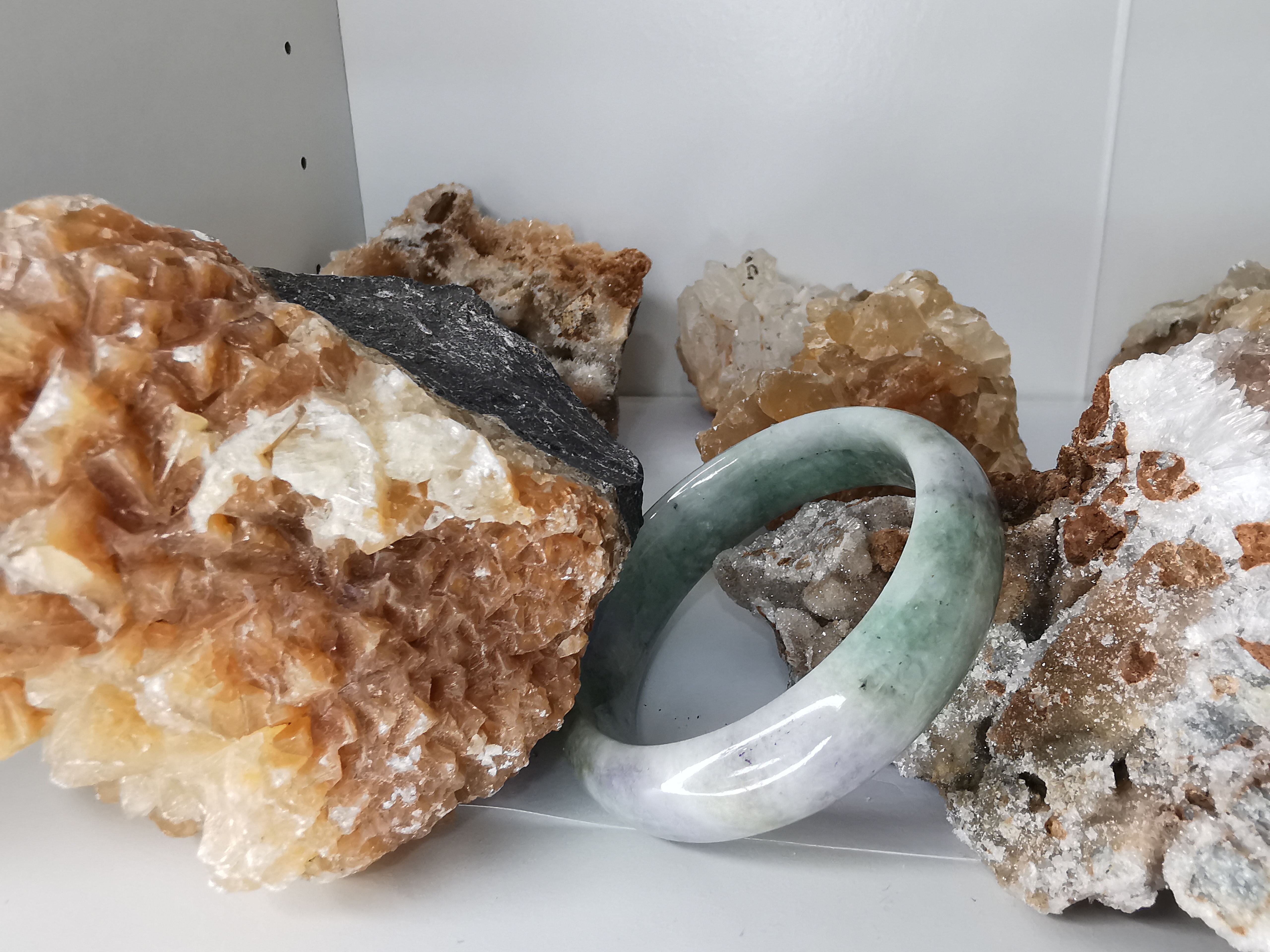 Violet Green Yellow Jade Bangle กำไลหยกเจไดต์แท้ Diameter/ เส้นผ่านศูนย์กลางด้านใน 56 mm.