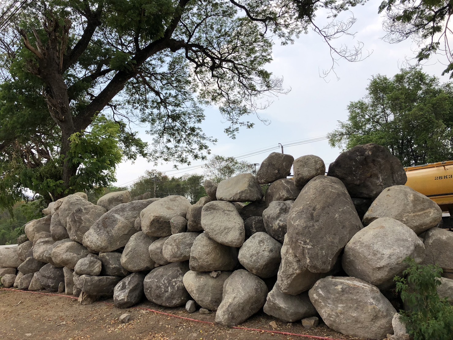 หินแกรนิต(ไข่นกกระทา)