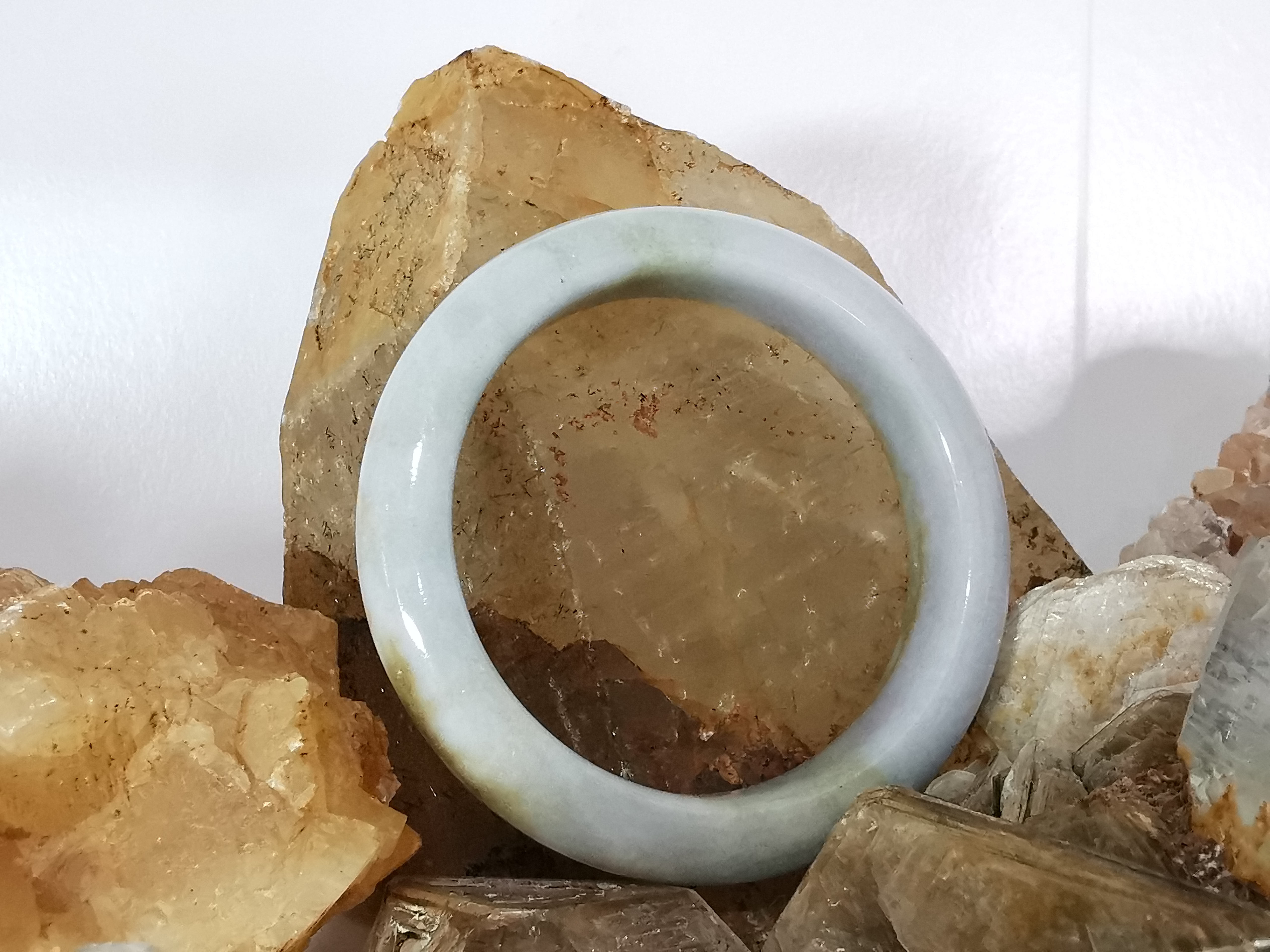 White Green Brown Bangle กำไลหยกเจไดต์แท้ Diameter/ เส้นผ่านศูนย์กลางด้านใน 55 mm.*