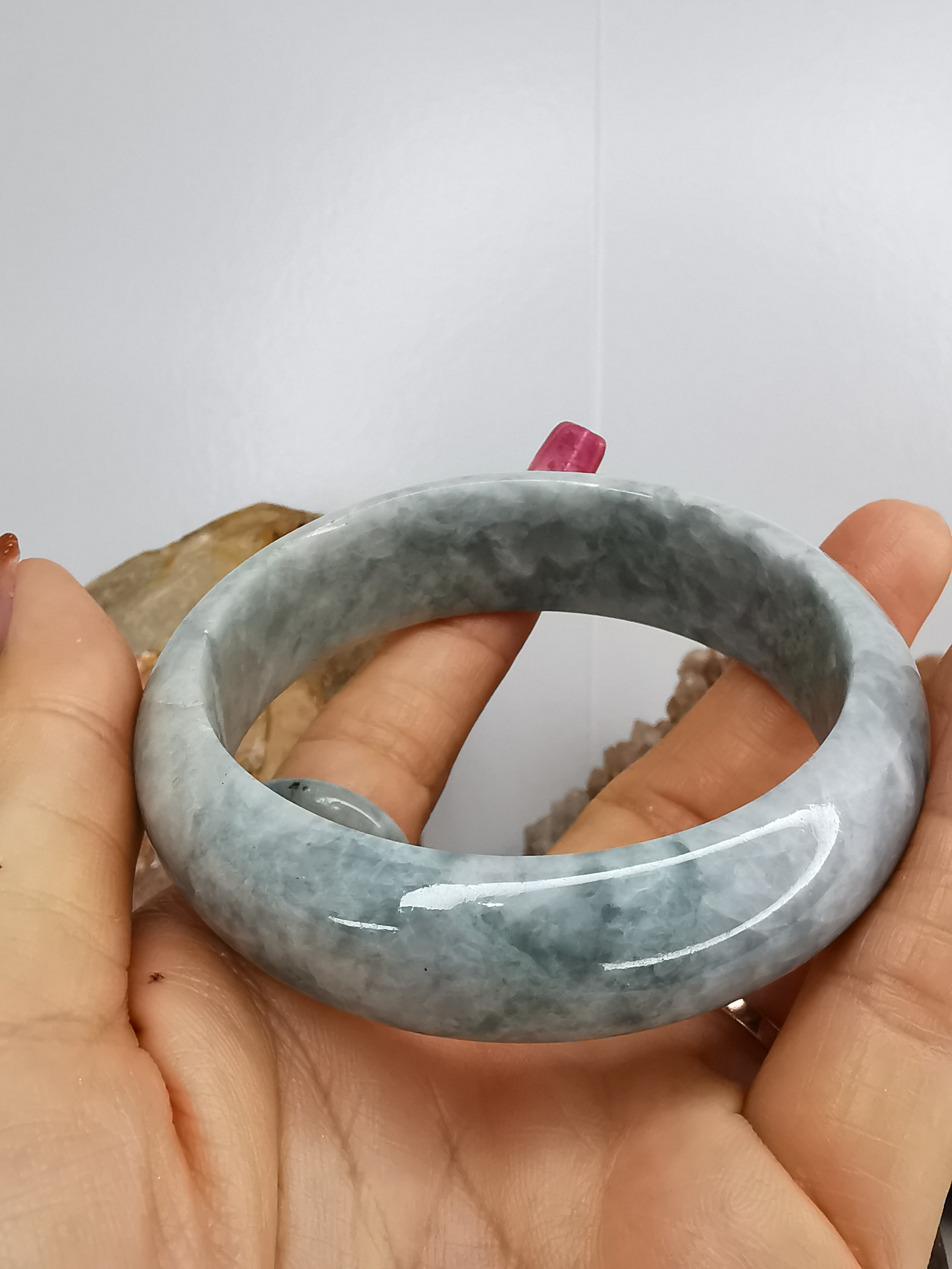 Green White Jade Bangle กำไลหยกเจไดต์แท้ Diameter/ เส้นผ่านศูนย์กลางด้านใน 59 mm.