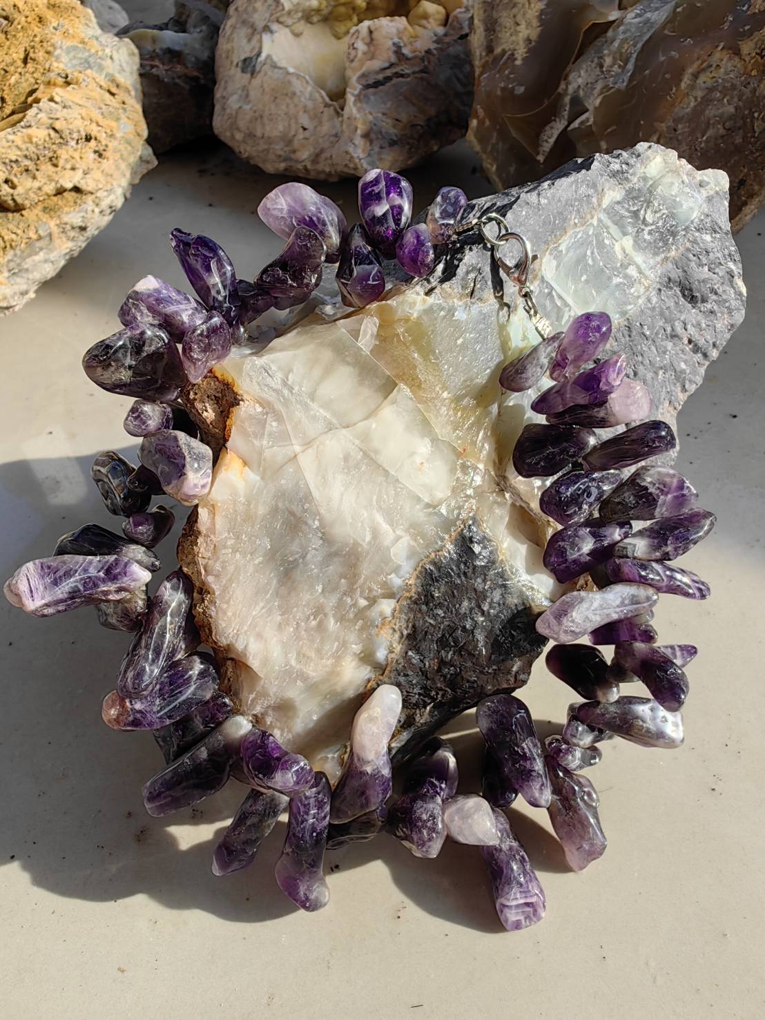 Amethyst Necklace สร้อยคออเมทิตส์ L 35 cm. 964.00 ct.