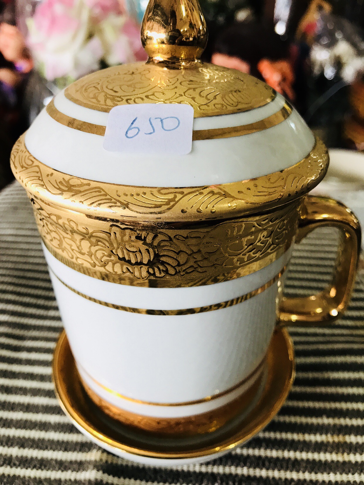 แก้วมัคเบญจรงค์ลายทองเคลือบ