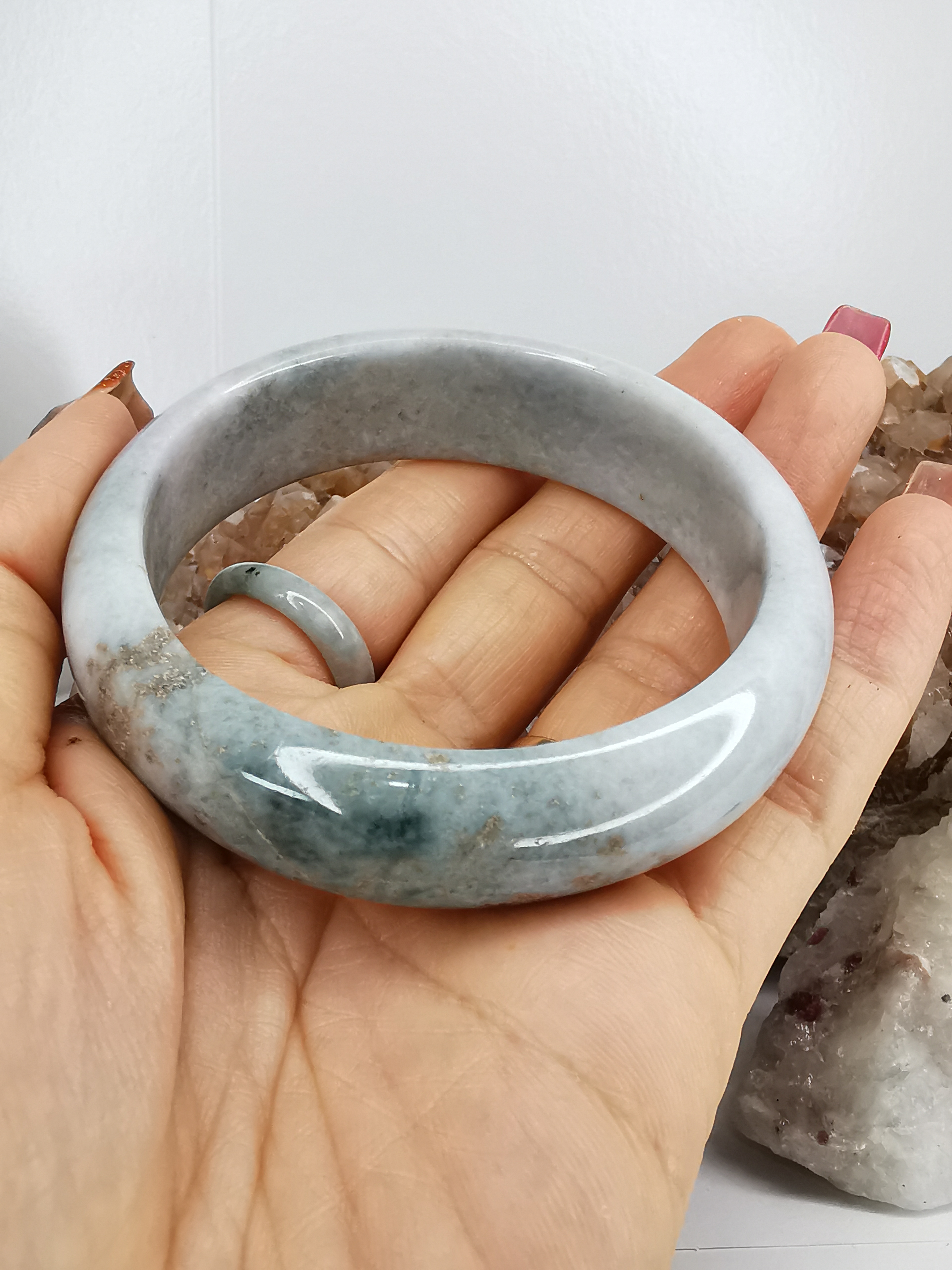 Green White Yellow Jade Bangle กำไลหยกเจไดต์แท้ Diameter/ เส้นผ่านศูนย์กลางด้านใน 59 mm.