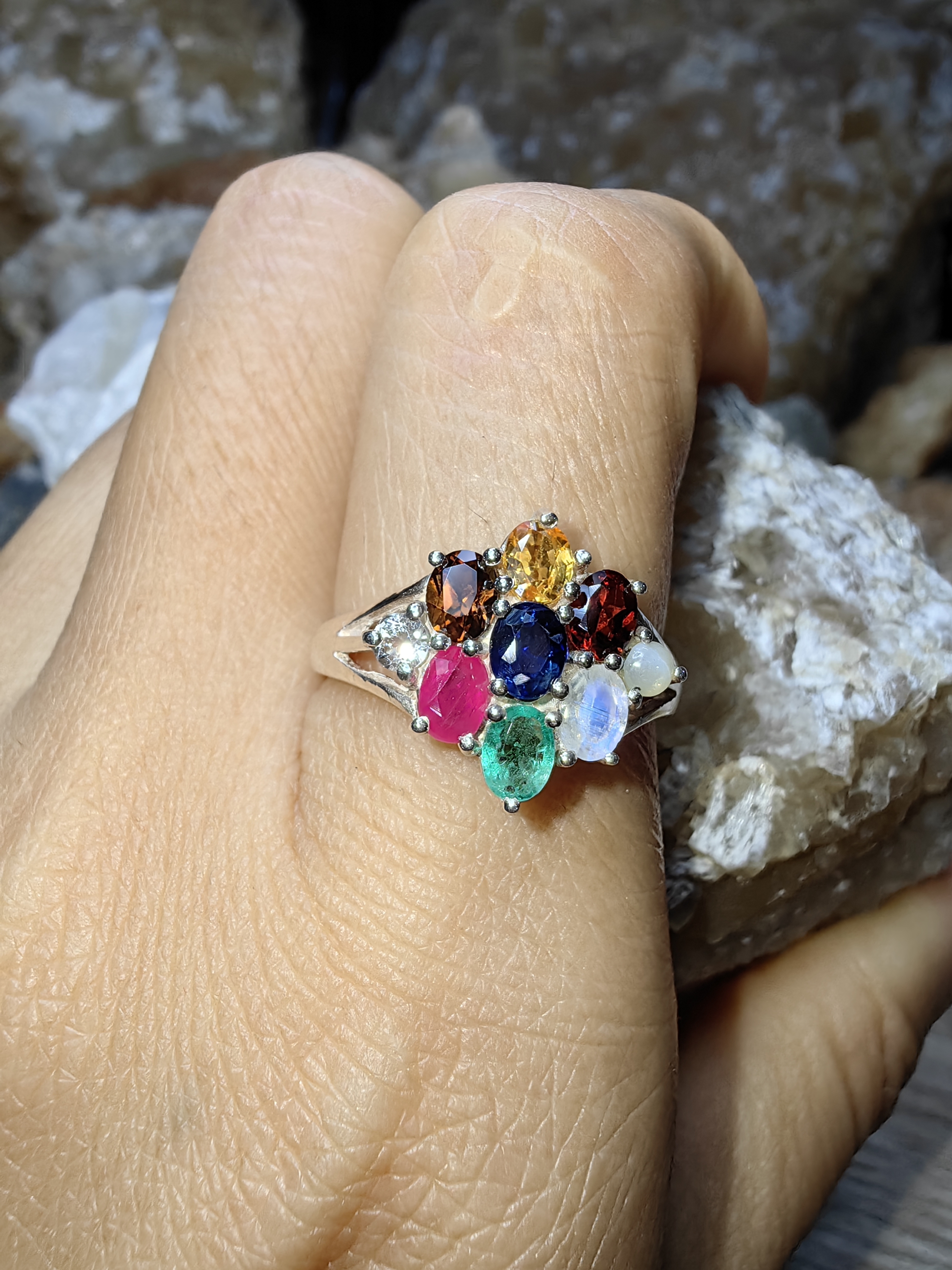 9 Lucky gemstones Ruby, Blue Sapphire, Emerald, Topaz, Zircon, Yellow Sapphire, Moonstone, Garnet, Cat's eyes 925 Sterling Silver แหวนนพเก้า ทับทิม ไพลิน มรกต โทแพซ ไพฑูรย์ บุษราคัม มูนสโตน โกเมน ตาแมว Size 56 เงินแท้ 925