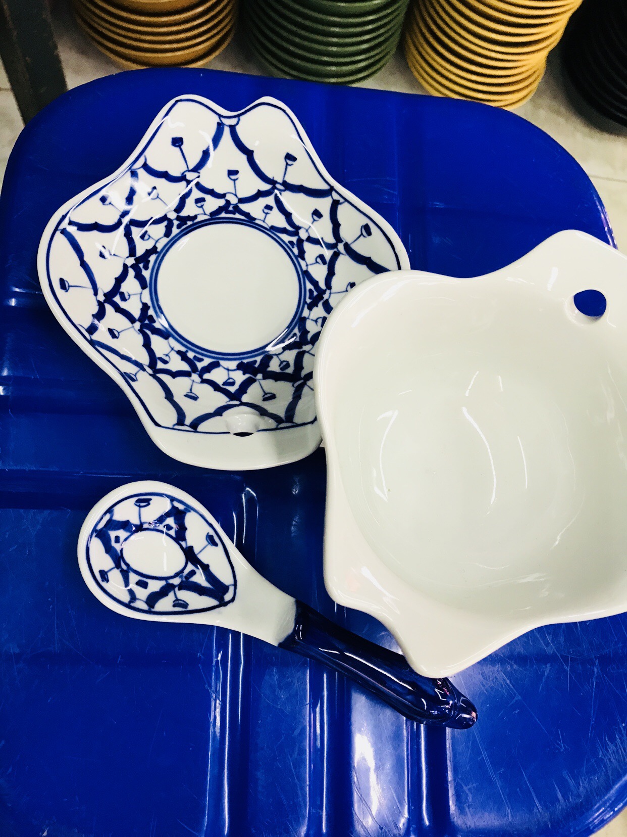 ชุดถ้วยขนมหวานลายไทย