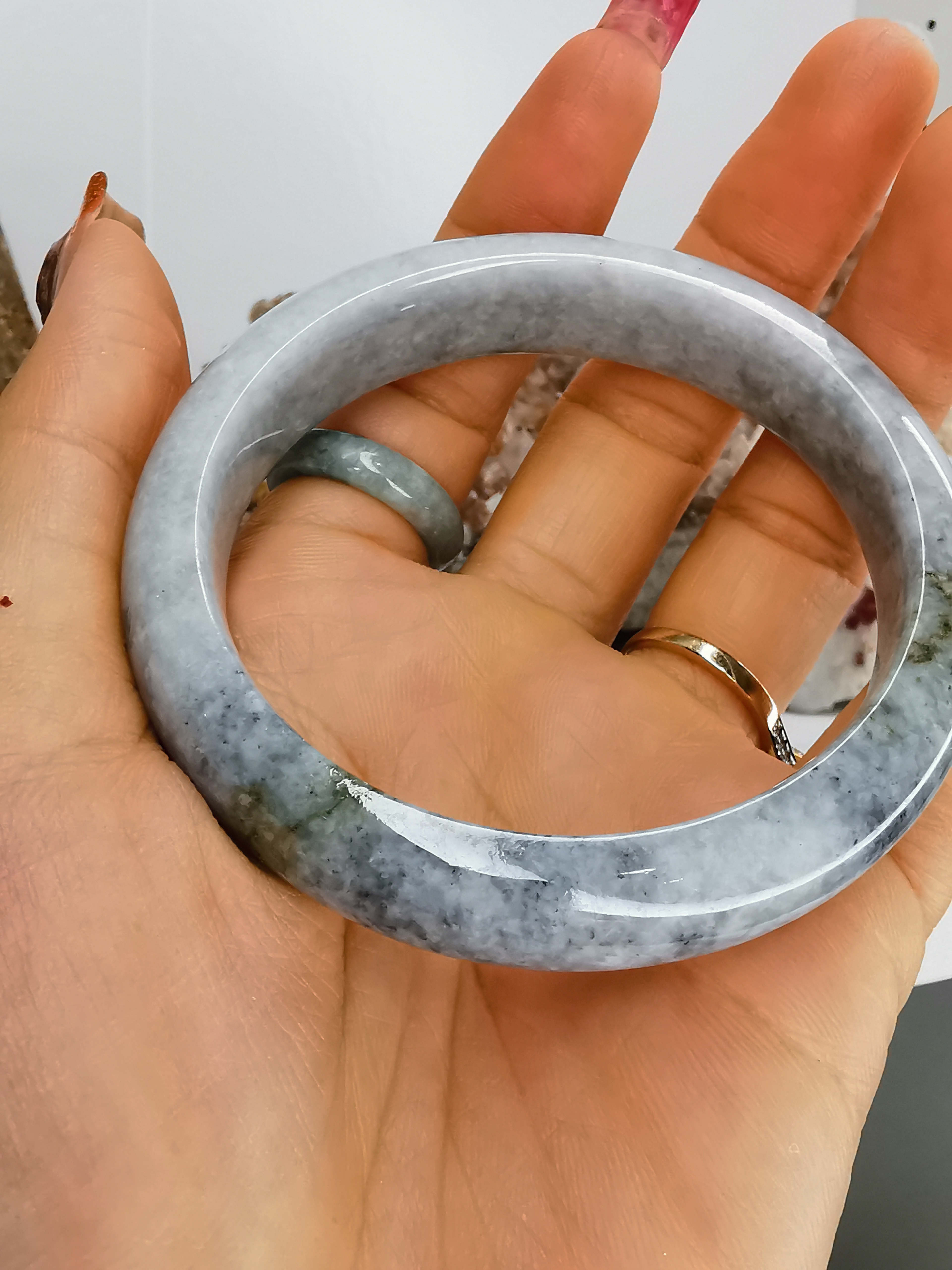 White Grey Green Bangle กำไลหยกเจไดต์แท้ Diameter/ เส้นผ่านศูนย์กลางด้านใน 58 mm.