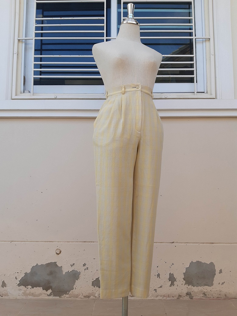 กางเกงวินเทจเอวสูงสีเหลืองอ่อน