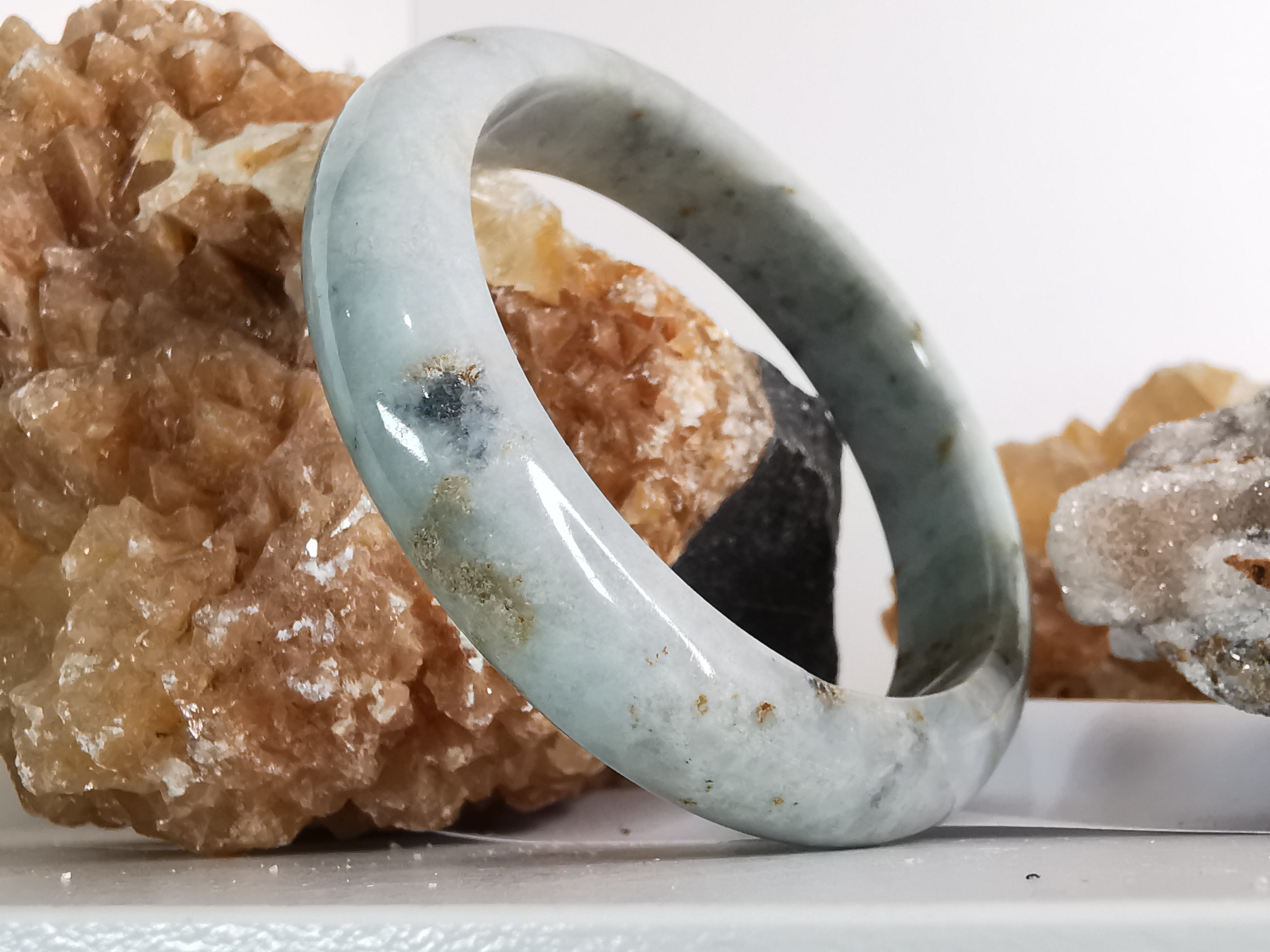 Green Yellow Jade Bangle กำไลหยกเจไดต์แท้ Diameter/ เส้นผ่านศูนย์กลางด้านใน 55 mm.